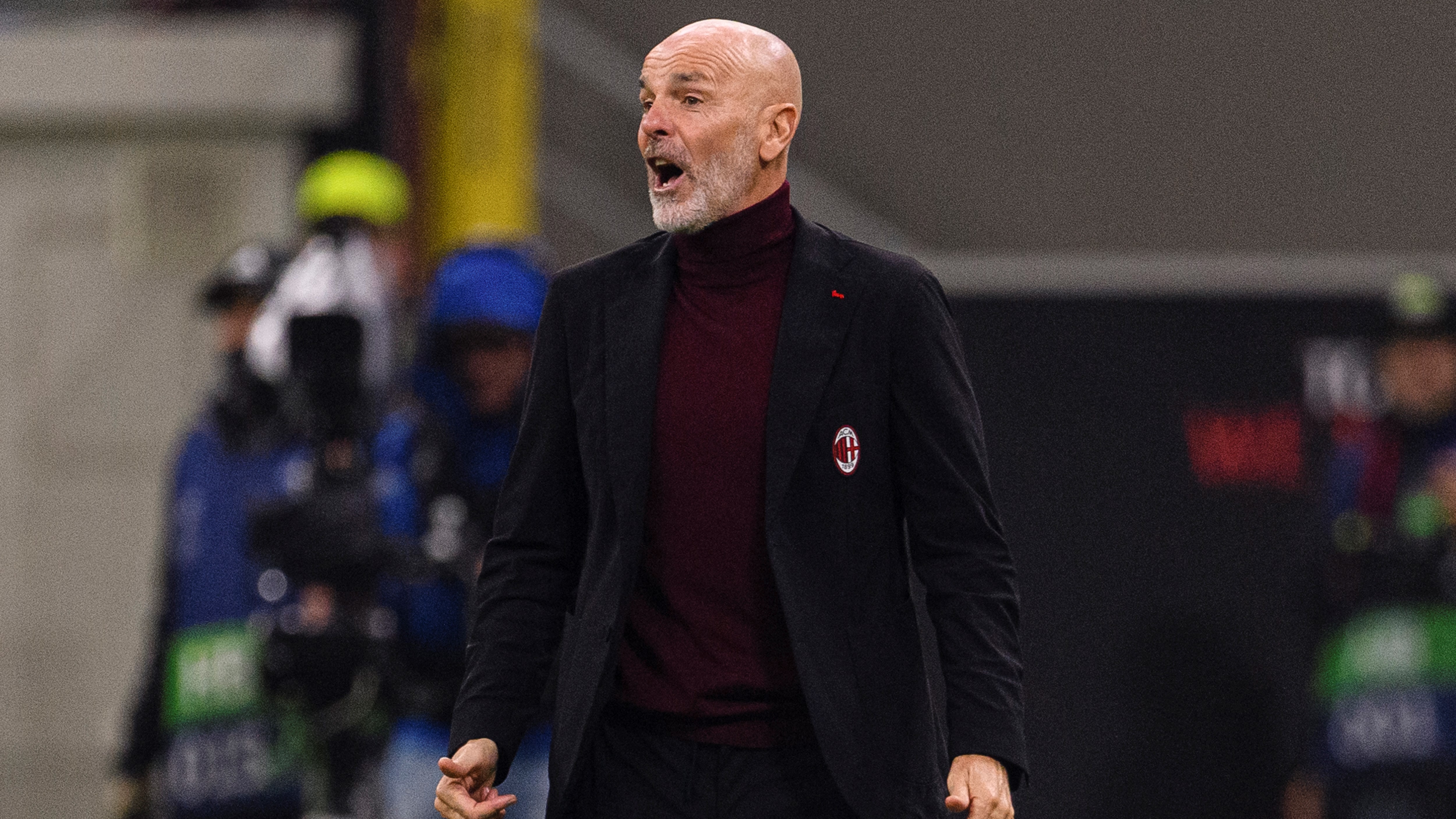 Stefano Pioli sulla panchina del Milan