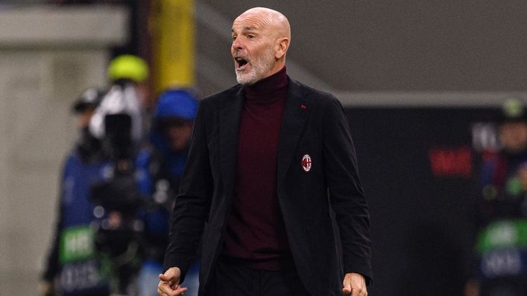 Stefano Pioli sulla panchina del Milan