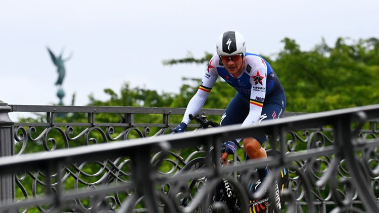 Tour de France 2022, Yves Lampaert vince la 1a tappa a Copenhagen