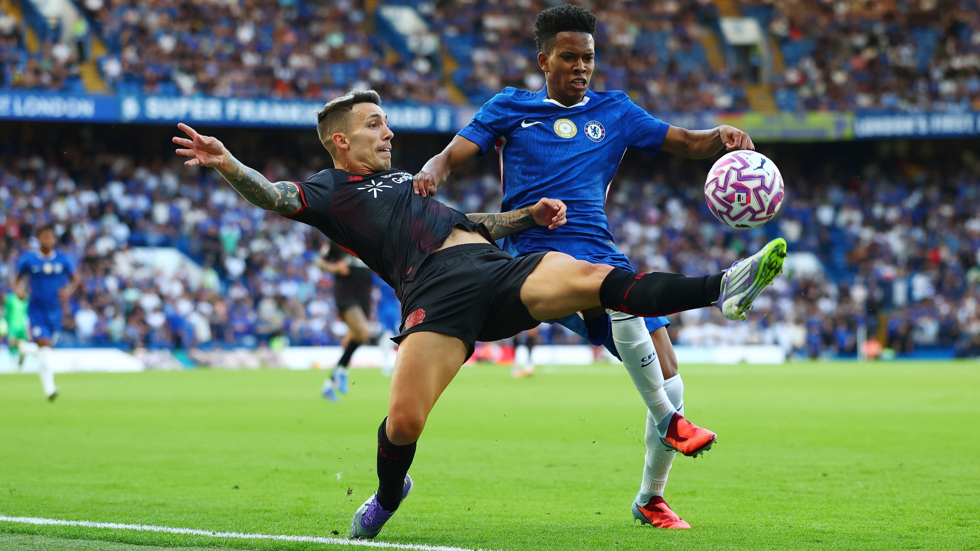 Alejandro Grimaldo Bayer Leverkusen 08082025