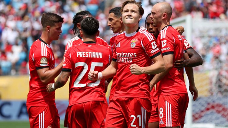 transform-f59973d3-3020-4677-9a70-1c94f34911eb-SL-Benfica-v-FC-Bayern-Munchen-Group-C-FIFA-Club-World-Cup-2025