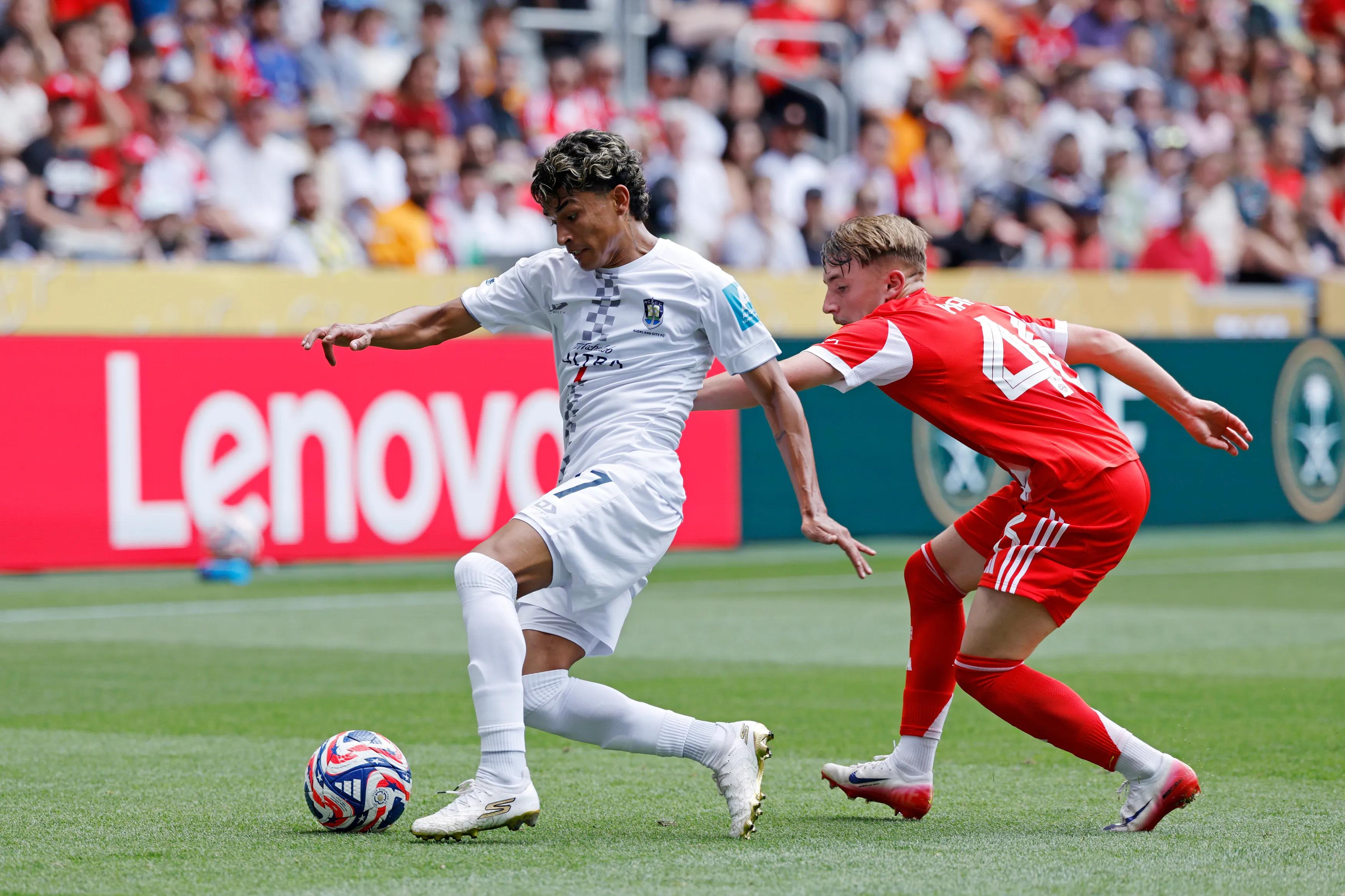 transform-3a88752c-cc68-49bd-97c5-a4c54bca33df-Jerson-Lagos-in-action-for-Auckland-City-against-Bayern-Munich-at-the-FIFA-Club-World-Cup