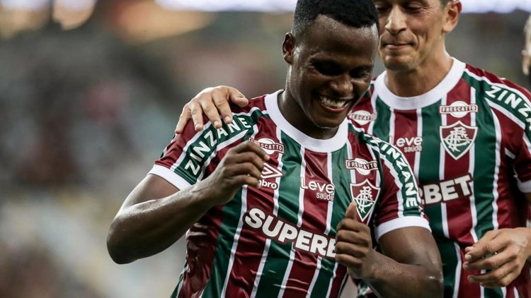 transform-41c0888a-20de-4399-80ef-487171b9c0be-Jhon-Arias-and-German-Gano-for-Fluminense-on-2025