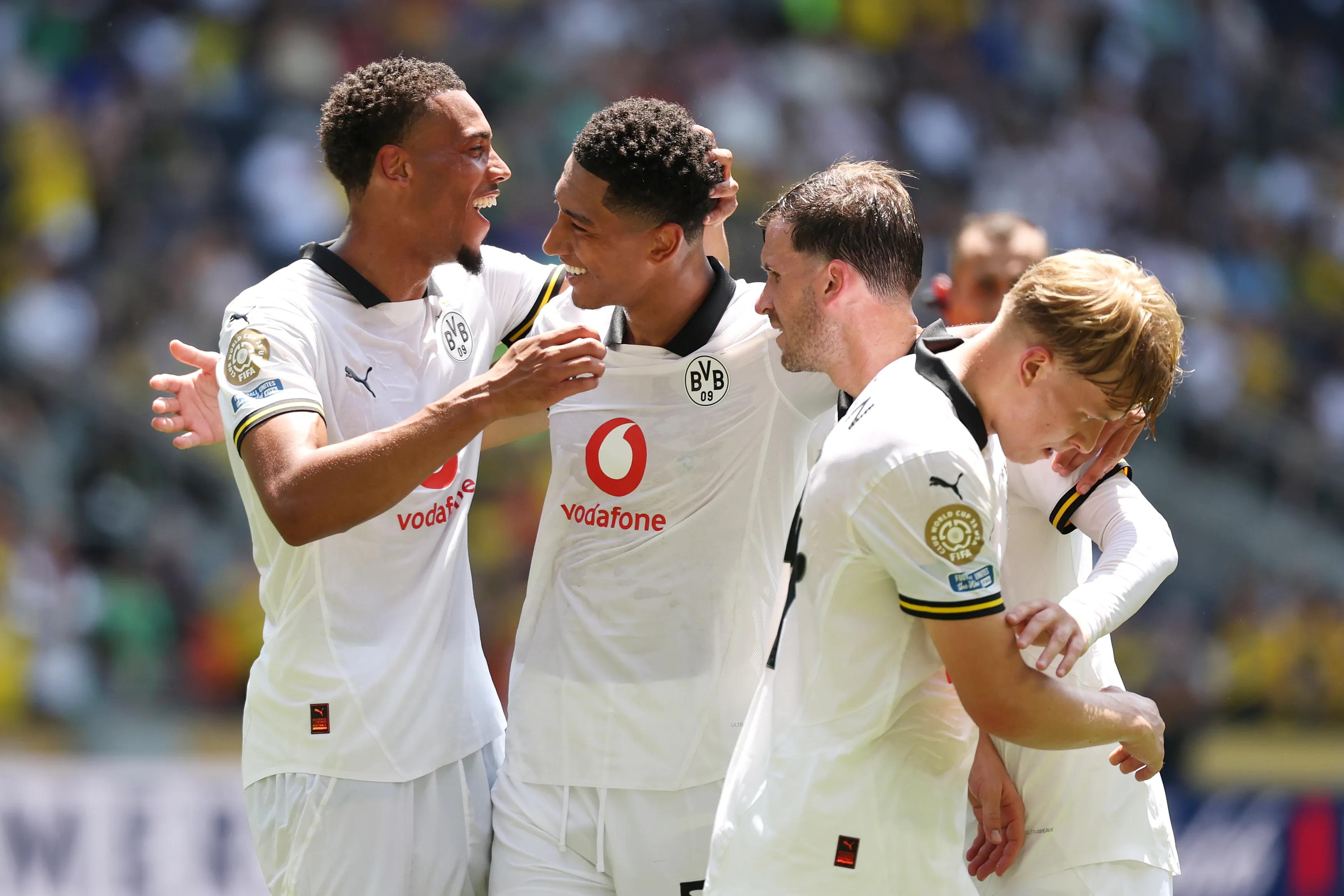 transform-5e3802fb-48bb-480f-b25f-ac52a3756d7e-Jobe-Bellingham-celebrates-with-Dortmund-teammates