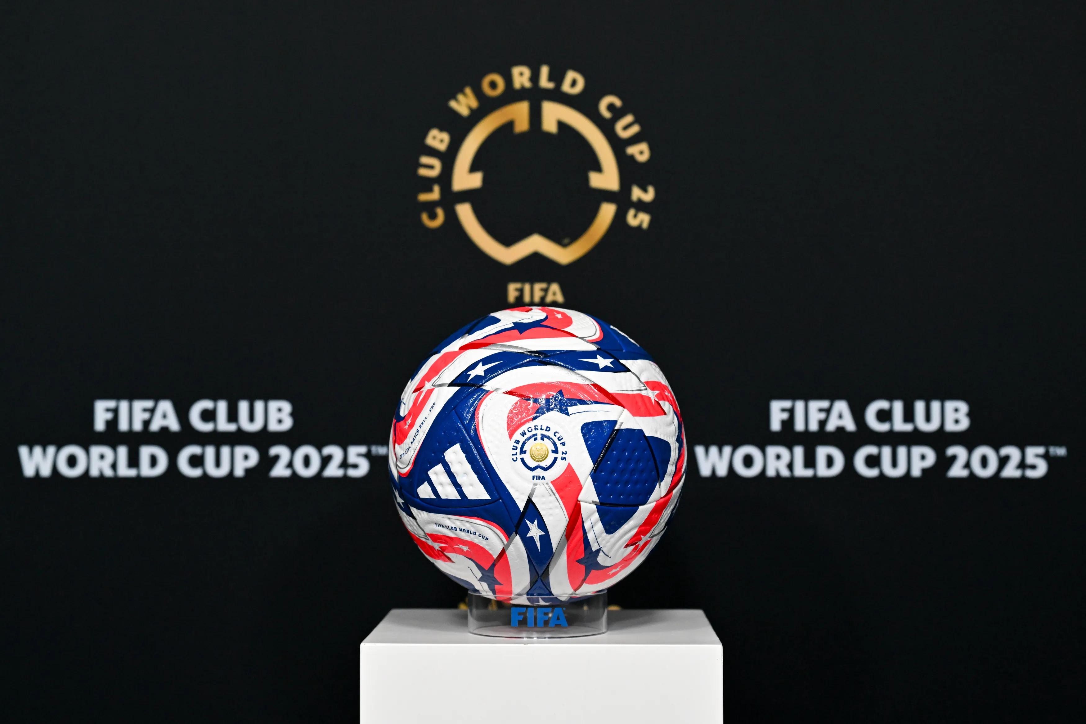 transform-f0a335d7-e4e2-4ada-bc87-8534e9a28756-FIFA-Club-World-Cup-2025-Official-Match-Ball-Photo-Shoot