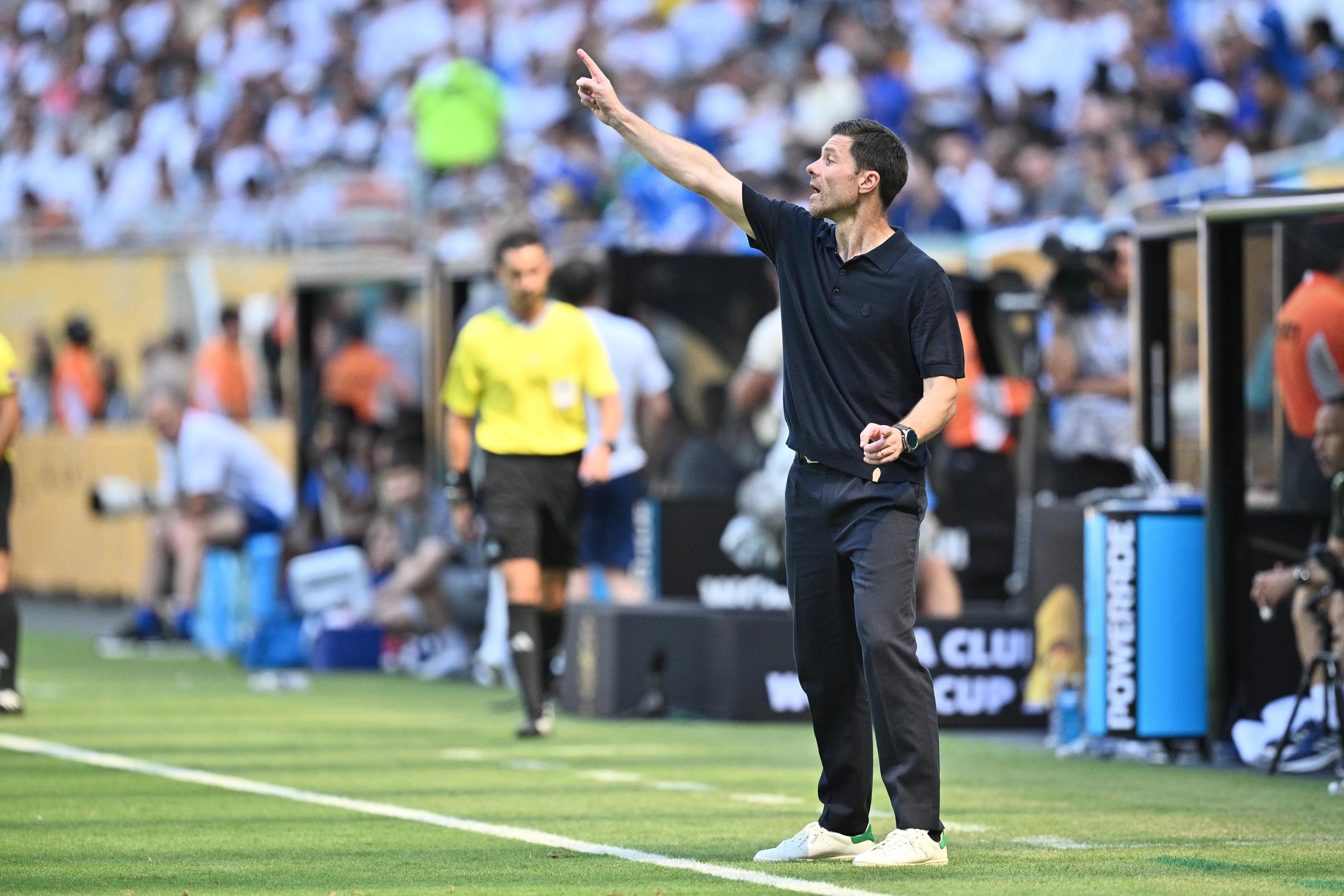 transform-5b4f3160-4d9a-42d8-8d04-9f39305fc15c-Xabi-Alonso-coaching-Real-Madrid-at-the-FCWC