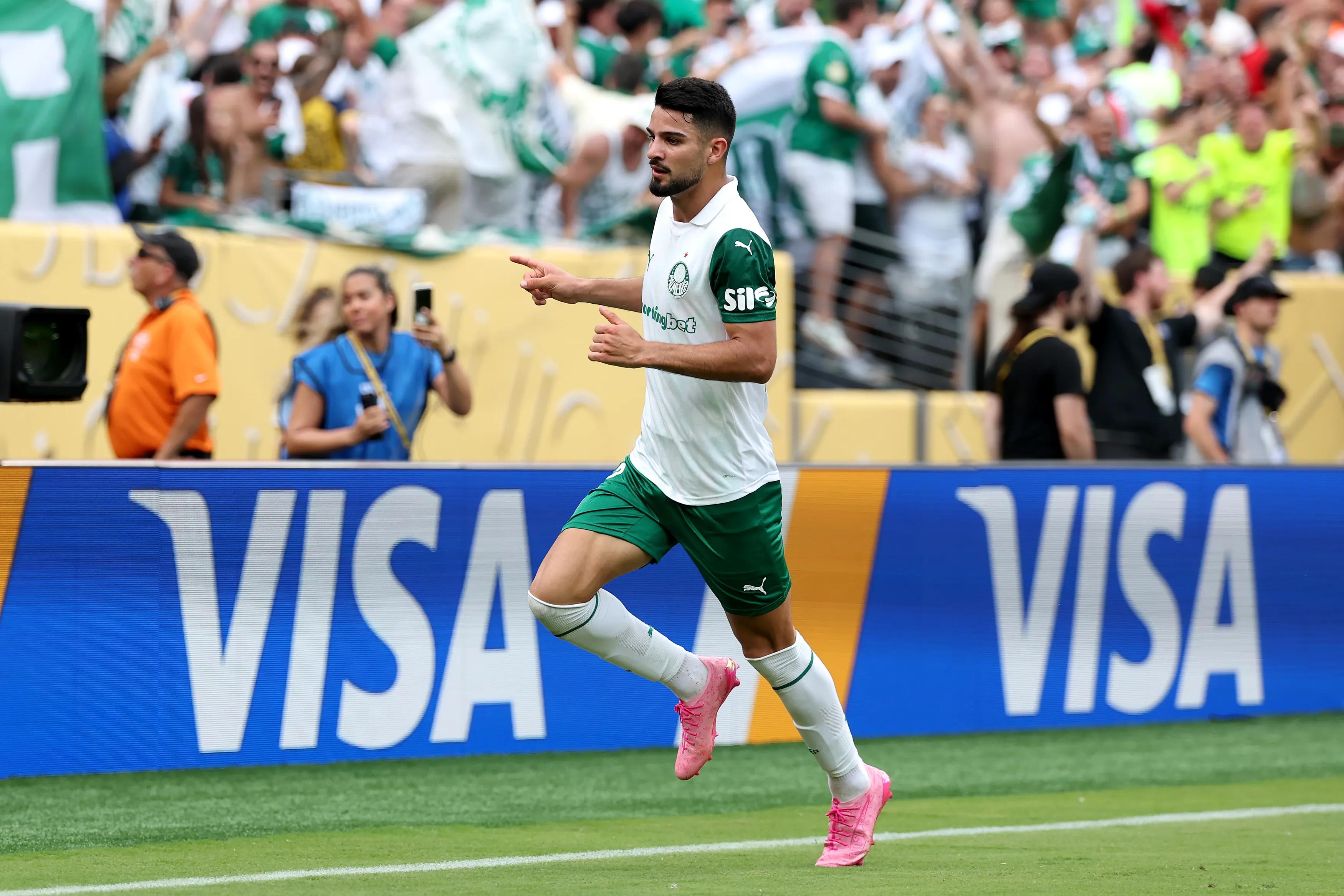 transform-e8c42a95-0601-4bc2-a2ae-1cb13344c03b-SE-Palmeiras-v-Al-Ahly-SC-Group-A-FIFA-Club-World-Cup-2025