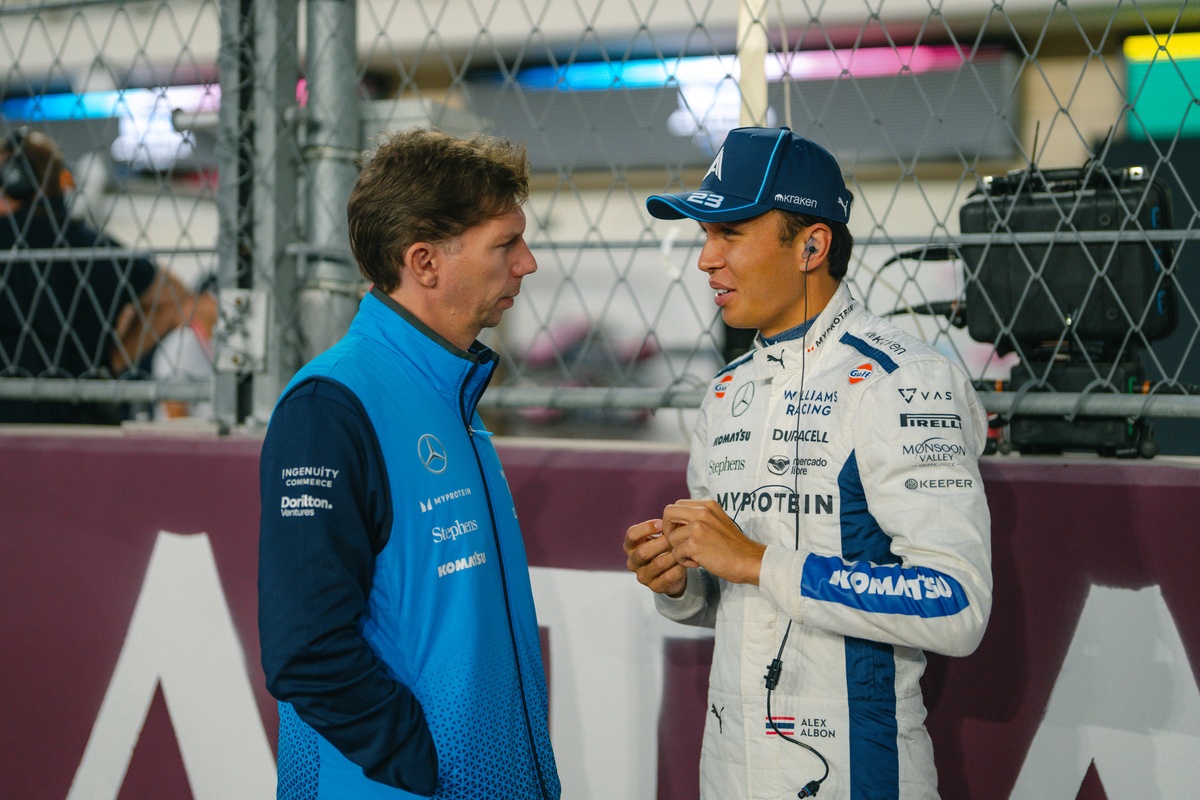 James Vowles, director de Williams Racing, Alex Albon, Williams Racing