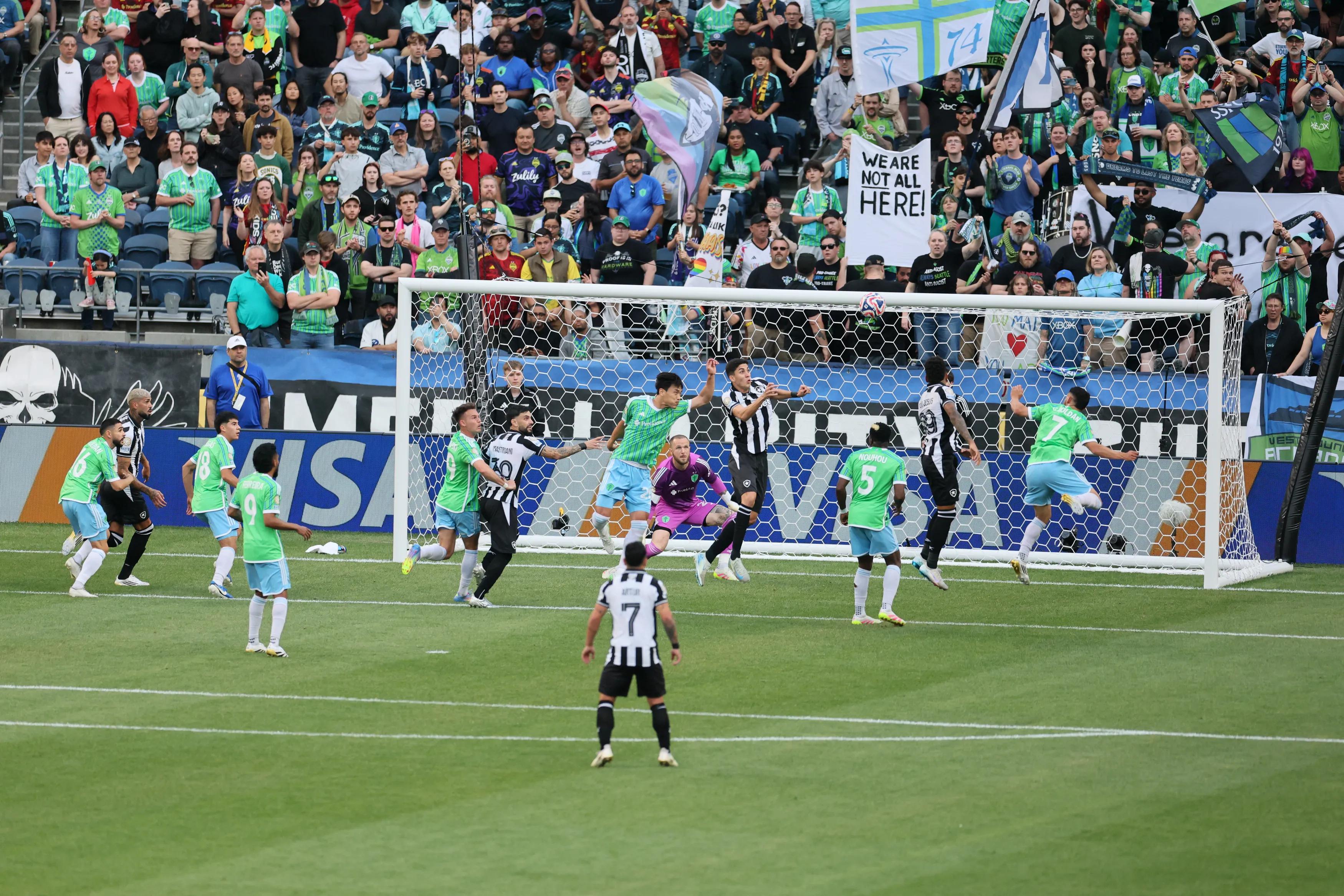 transform-f149b40f-b195-43a9-8e39-90268d1bfc07-Botafogo-FR-v-Seattle-Sounders-FC-Group-B-FIFA-Club-World-Cup-2025