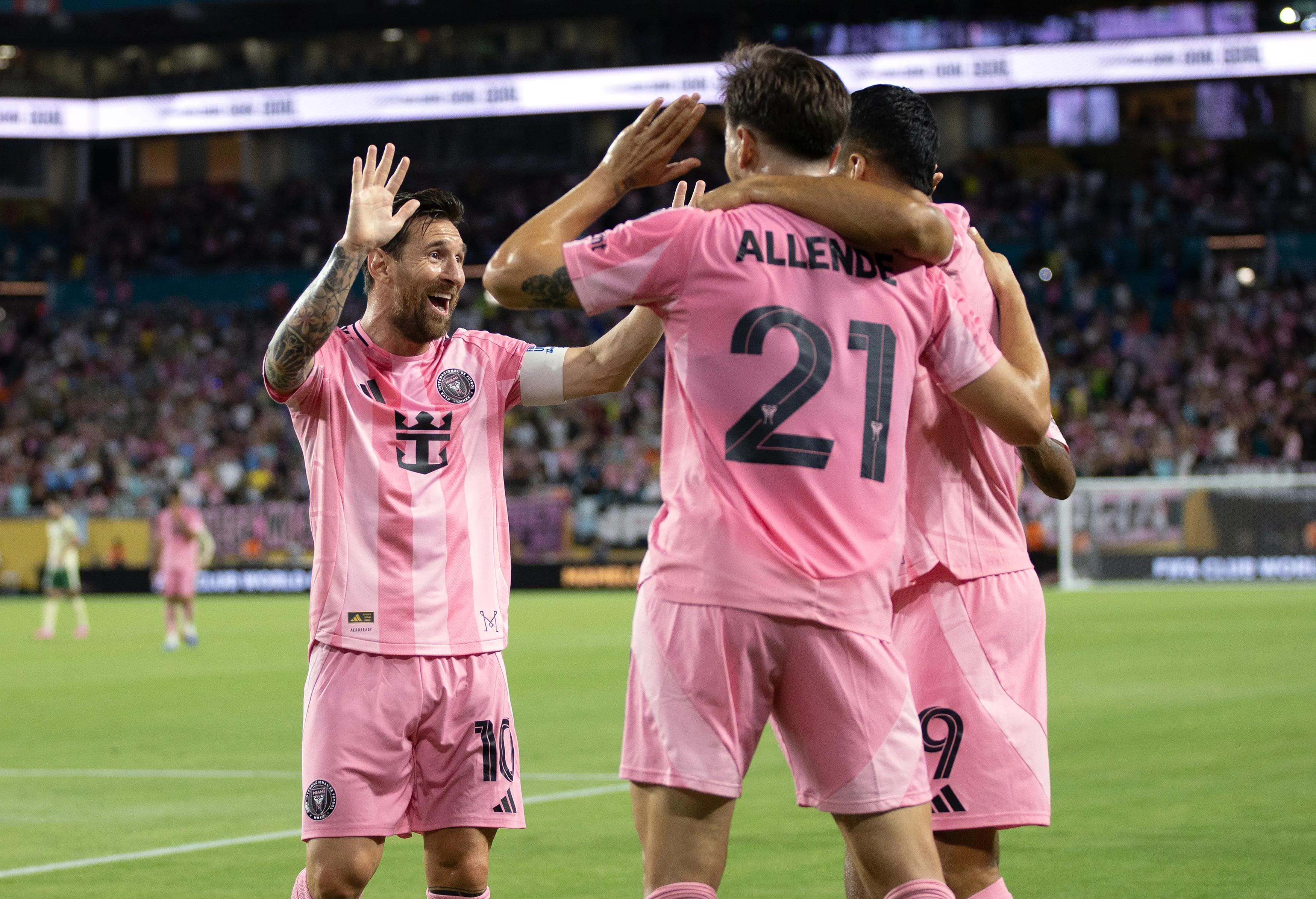 transform-e8d980b2-eda1-4da7-b4de-bc63de77cc6a-Leo-Messi-smiles