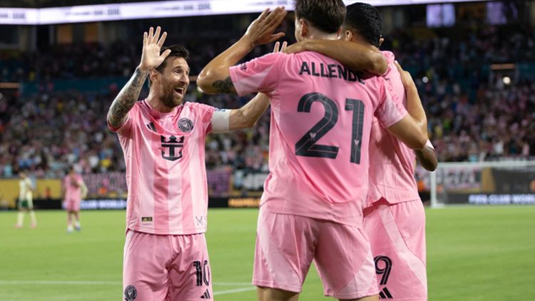 transform-e8d980b2-eda1-4da7-b4de-bc63de77cc6a-Leo-Messi-smiles