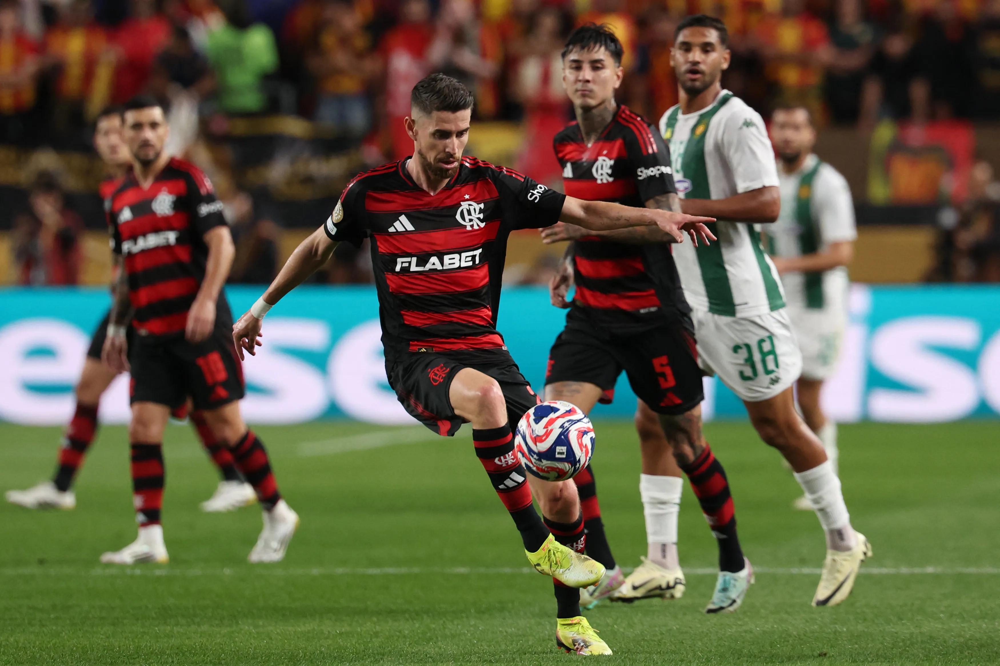 transform-617c2d2c-841f-457e-9b7f-5495775b68e0-Flamengo-s-Jorginho-controls-the-ball-during-a-match-against-Esperance-for-the-FIFA-Club-World-Cup-2025