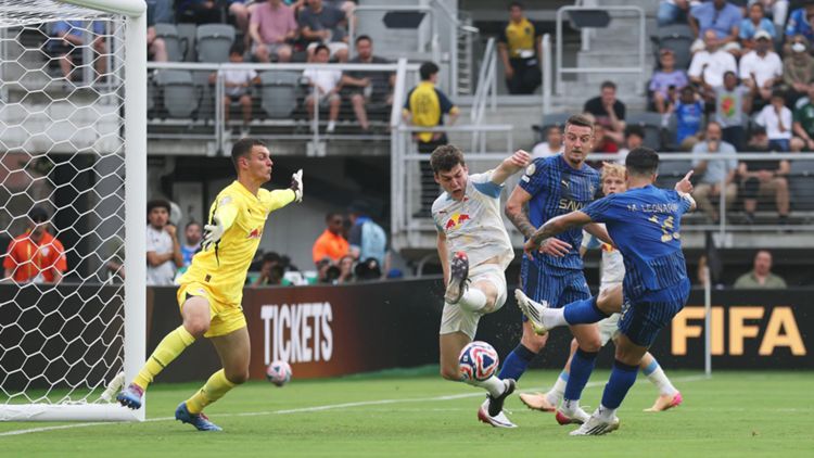 transform-9f34dc01-e3a9-40b0-9fc4-95dfa25b2cd2-FC-Salzburg-v-Al-Hilal-Group-H-FIFA-Club-World-Cup-2025