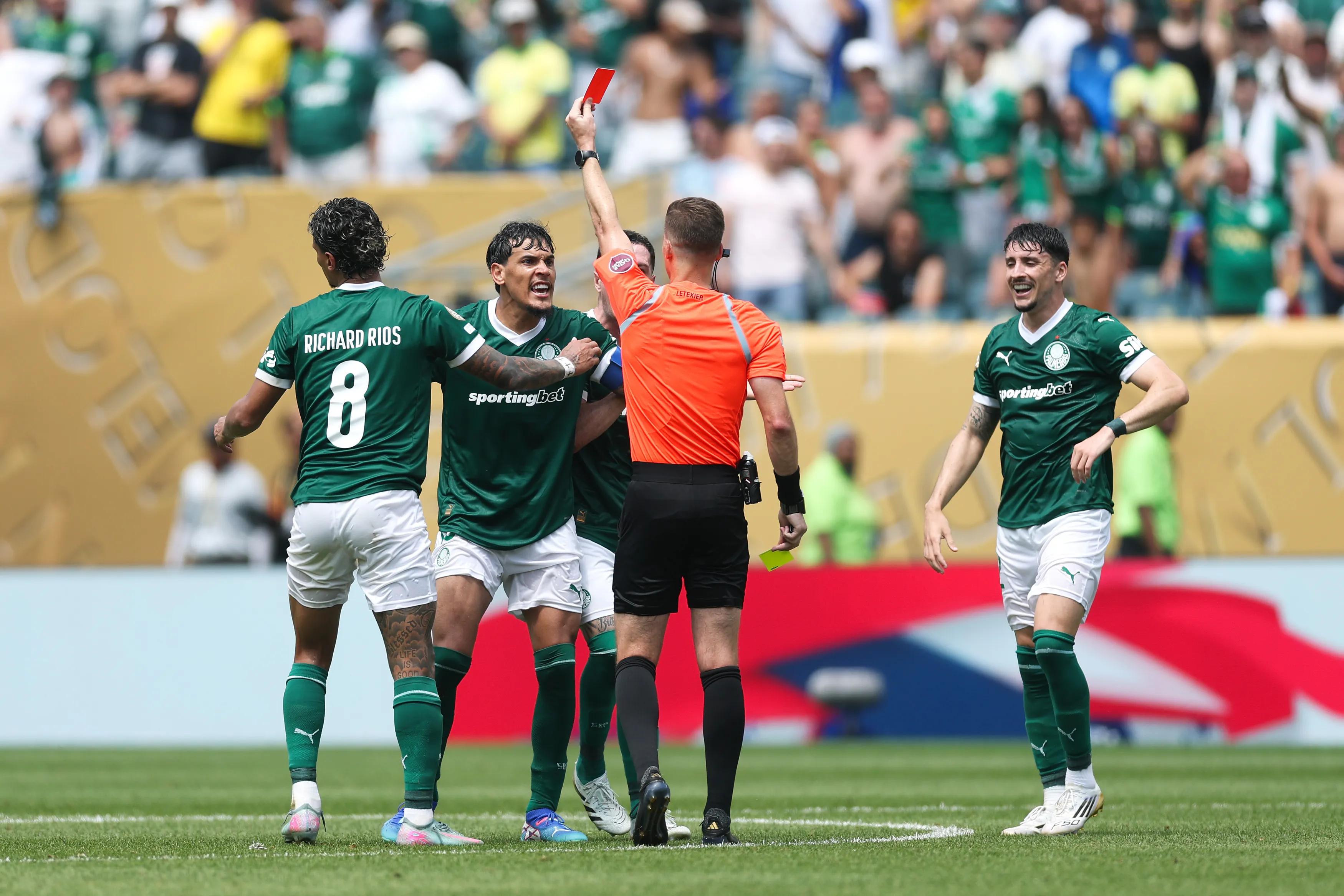 transform-66673153-a74e-4ca3-ab2a-4e3f0954affb-SE-Palmeiras-v-Botafogo-FR-Round-Of-16-FIFA-Club-World-Cup-2025