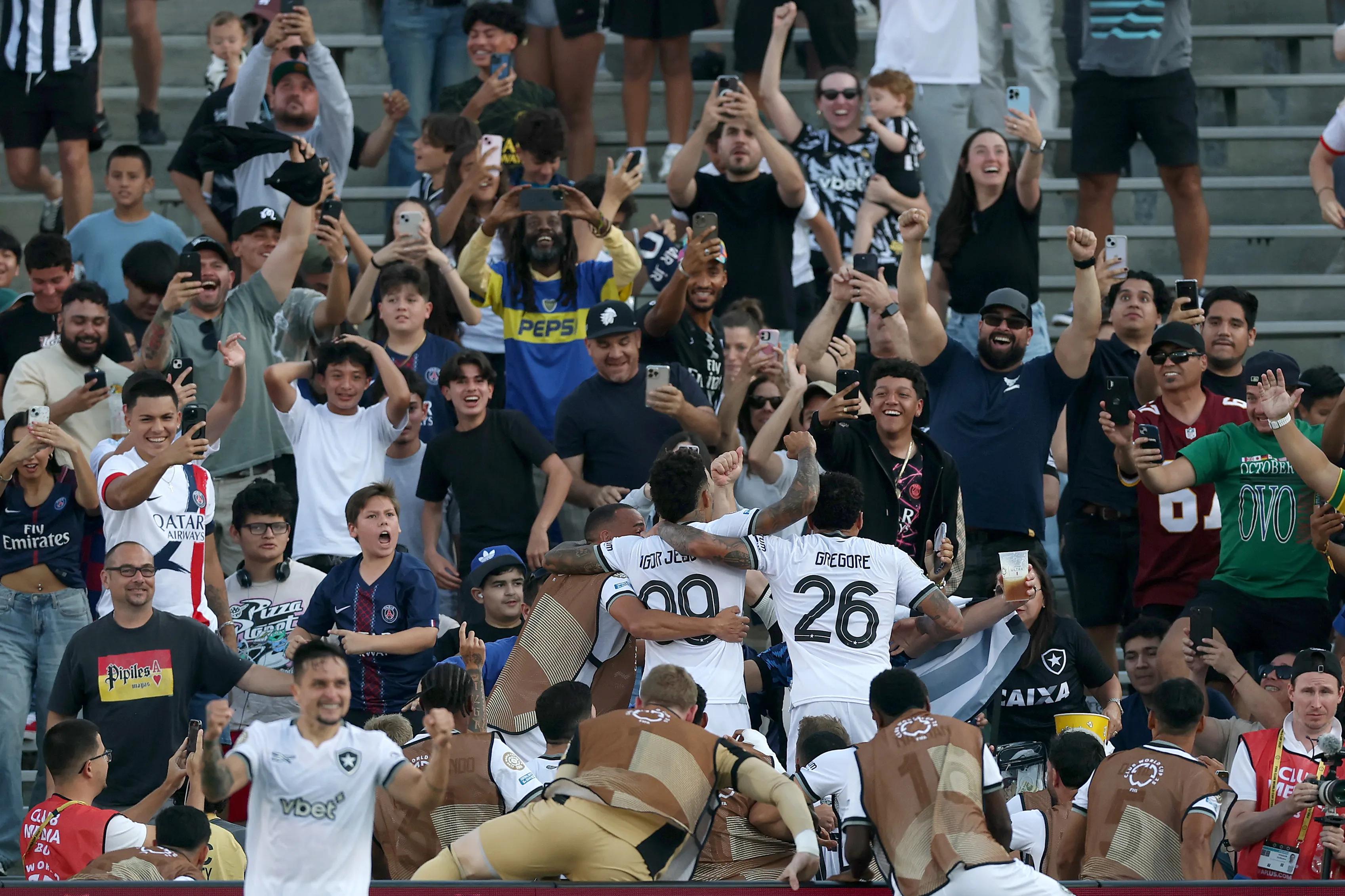 transform-04bda8b7-11fc-4ecb-bc5d-22da0b653be1-Paris-Saint-Germain-FC-v-Botafogo-FR-Group-B-FIFA-Club-World-Cup-2025