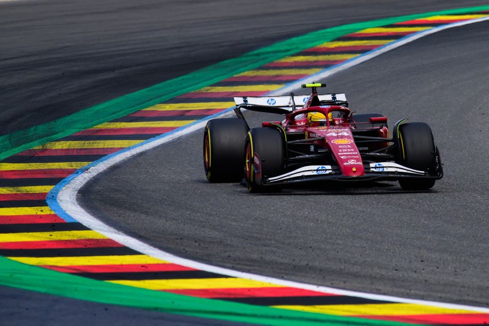 images-mgl-Y99kOKXY-s1000-lewis-hamilton-ferrari