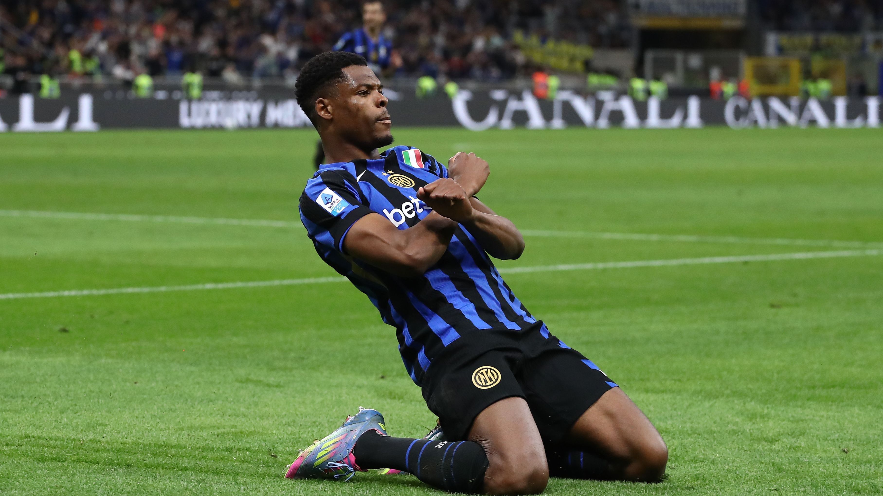 images-v3-getty-2215917254-crop-MM5DGNRTGA5DEMBUGI5G433XMU5DAORRGYZA====-GettyImages-2215917254