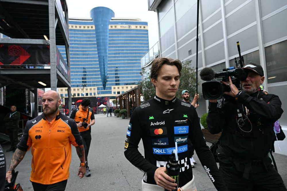 images-mgl-2jX4rdb6-s1000-oscar-piastri-mclaren