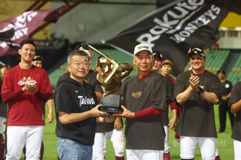 www-WebPhotos-800-20251028-2000x1333_wmky_96313864850930_202510280010000000