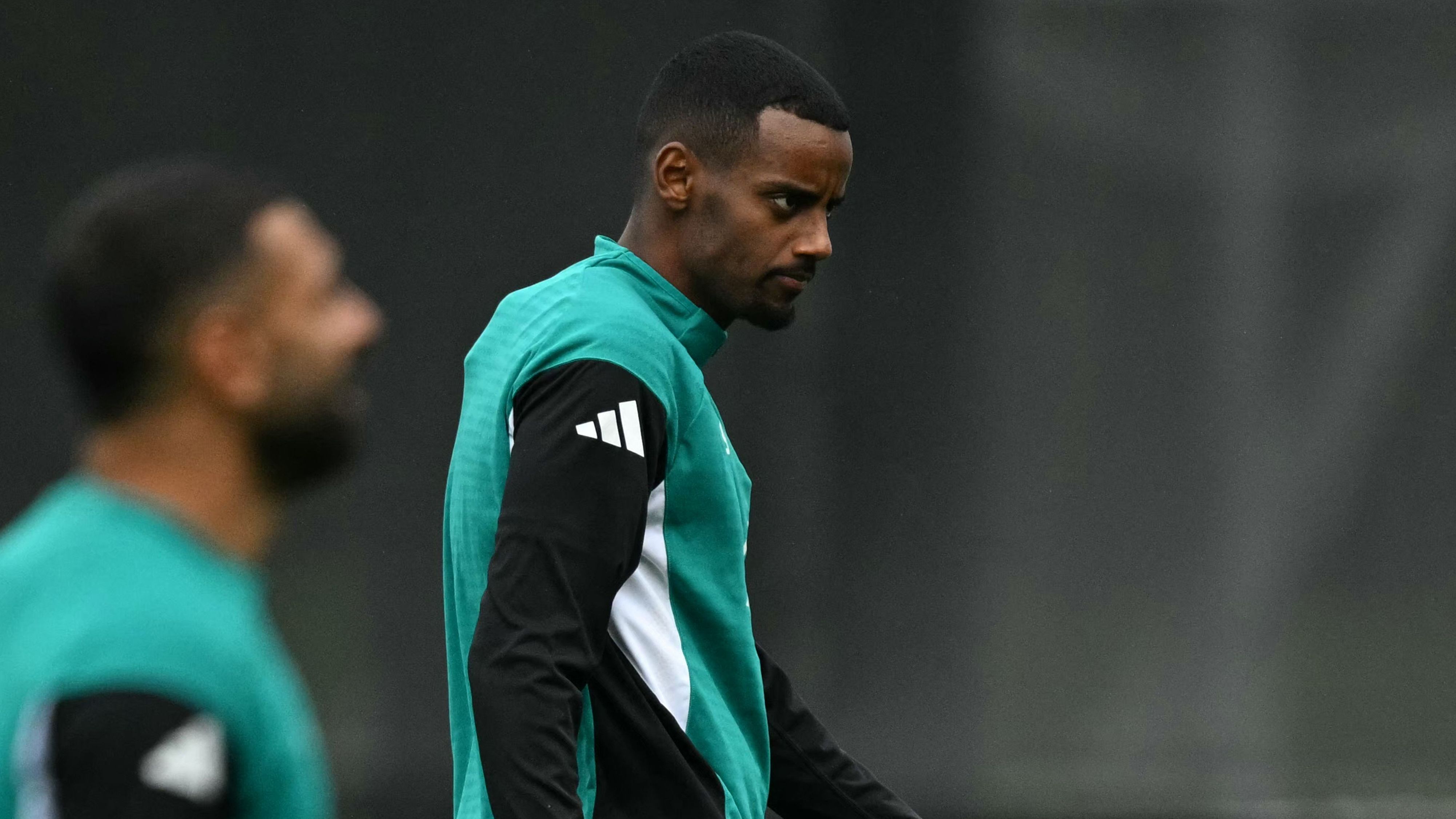 images-v3-getty-2241997569-crop-MM5DIMBQGM5DEMRVGI5G433XMU5DINJZHI4DA===-GettyImages-2241997569