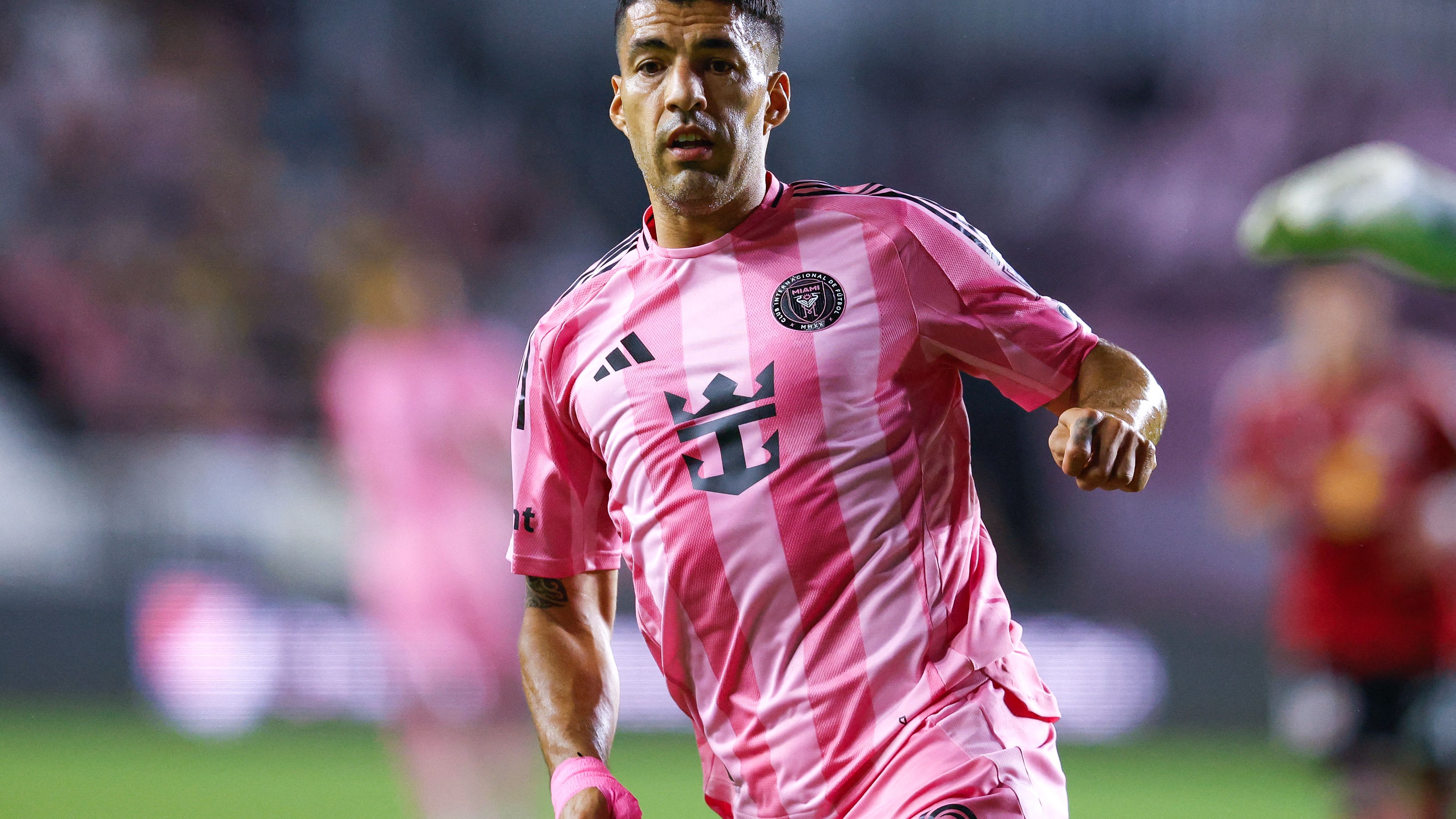 images-v3-getty-2212707495-crop-MM5DIMBQGA5DEMRVGA5G433XMU5DAORSGA4Q====-GettyImages-2212707495