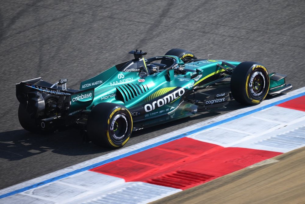 images-mgl-YE9wqyDY-s1000-lance-stroll-aston-martin-raci