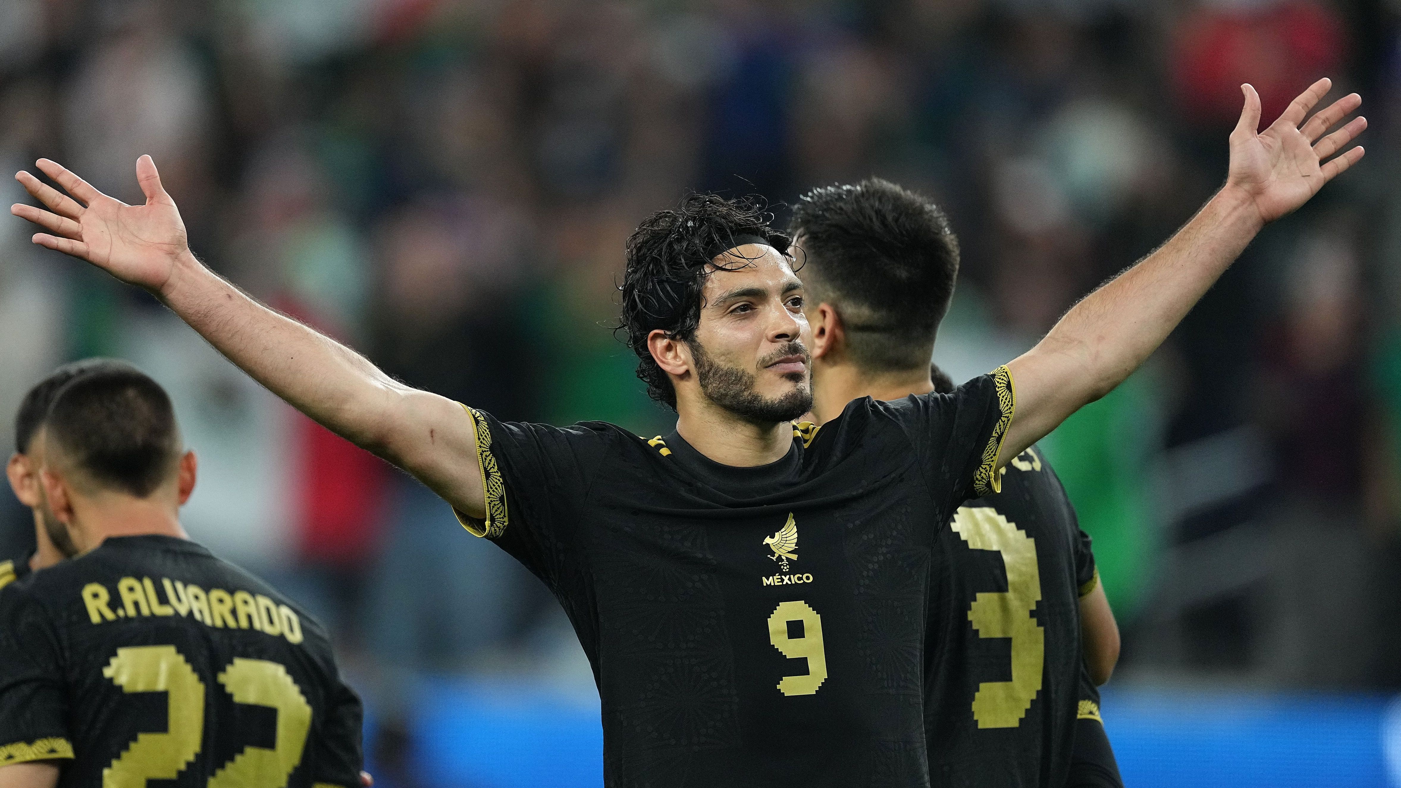 images-v3-getty-2206681376-crop-MM5DINZRGA5DENRUHE5G433XMU5DCMBTHIZDQMA=-GettyImages-2206681376