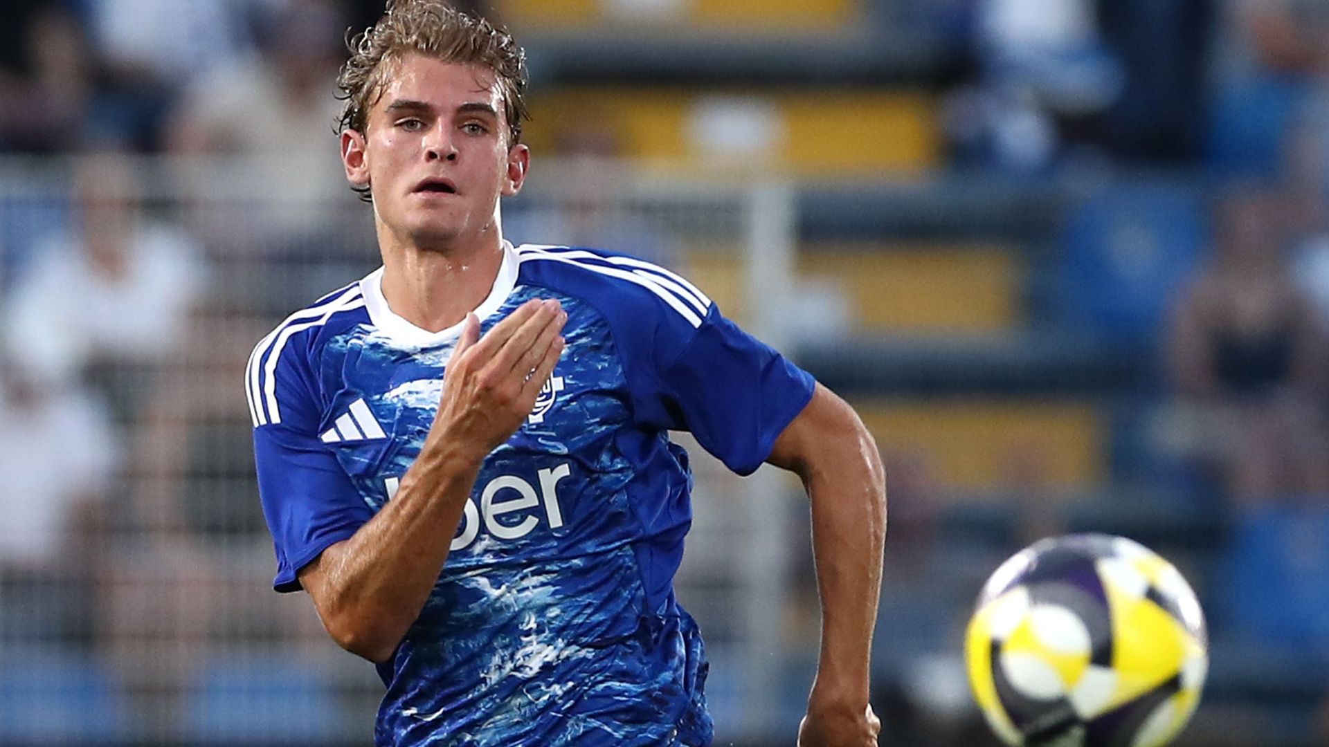 images-v3-bltd5ac33457fcefe8f-Nico%20Paz%20Como%20prima%20maglia(1)