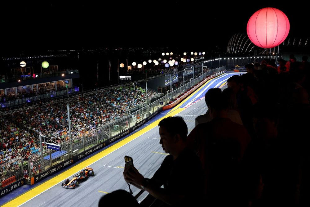 images-mgl-6D1yWr70-s1000-lando-norris-mclaren