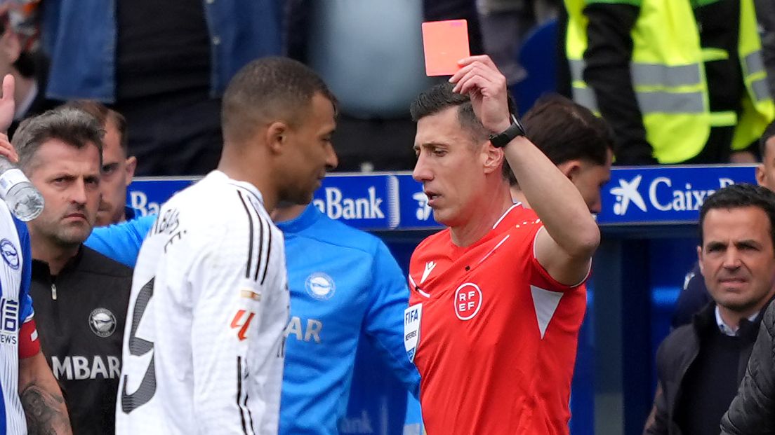 images-v3-getty-2210066070-crop-MM5DCMJQGQ5DMMRRHJXG653FHI3TIOB2GE2TG===-GettyImages-2210066070