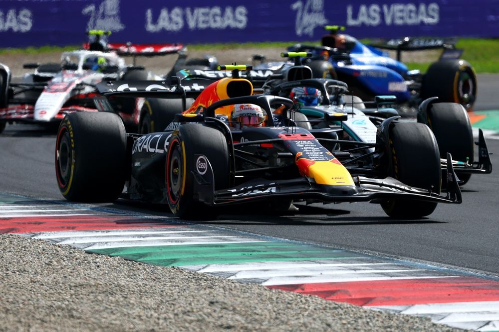 images-mgl-24vxO8P6-s1000-yuki-tsunoda-red-bull-racing-t