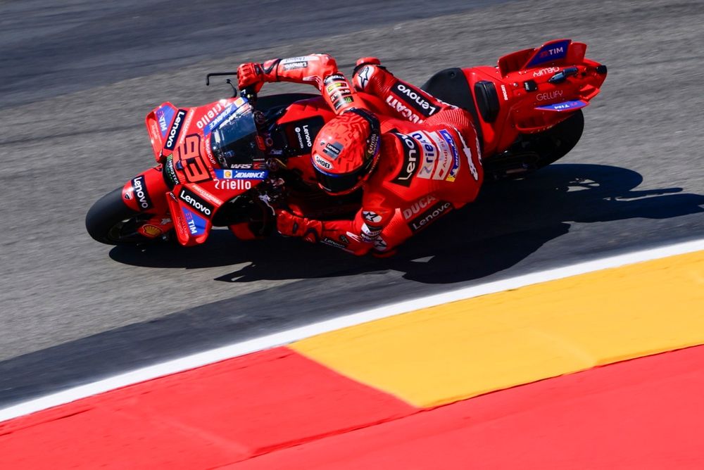 images-mgl-0k7amgK0-s1000-marc-marquez-ducati-team