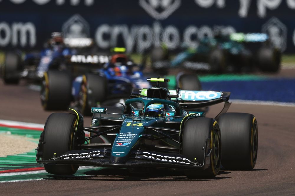 images-mgl-YBeB38n2-s1000-fernando-alonso-aston-martin-r