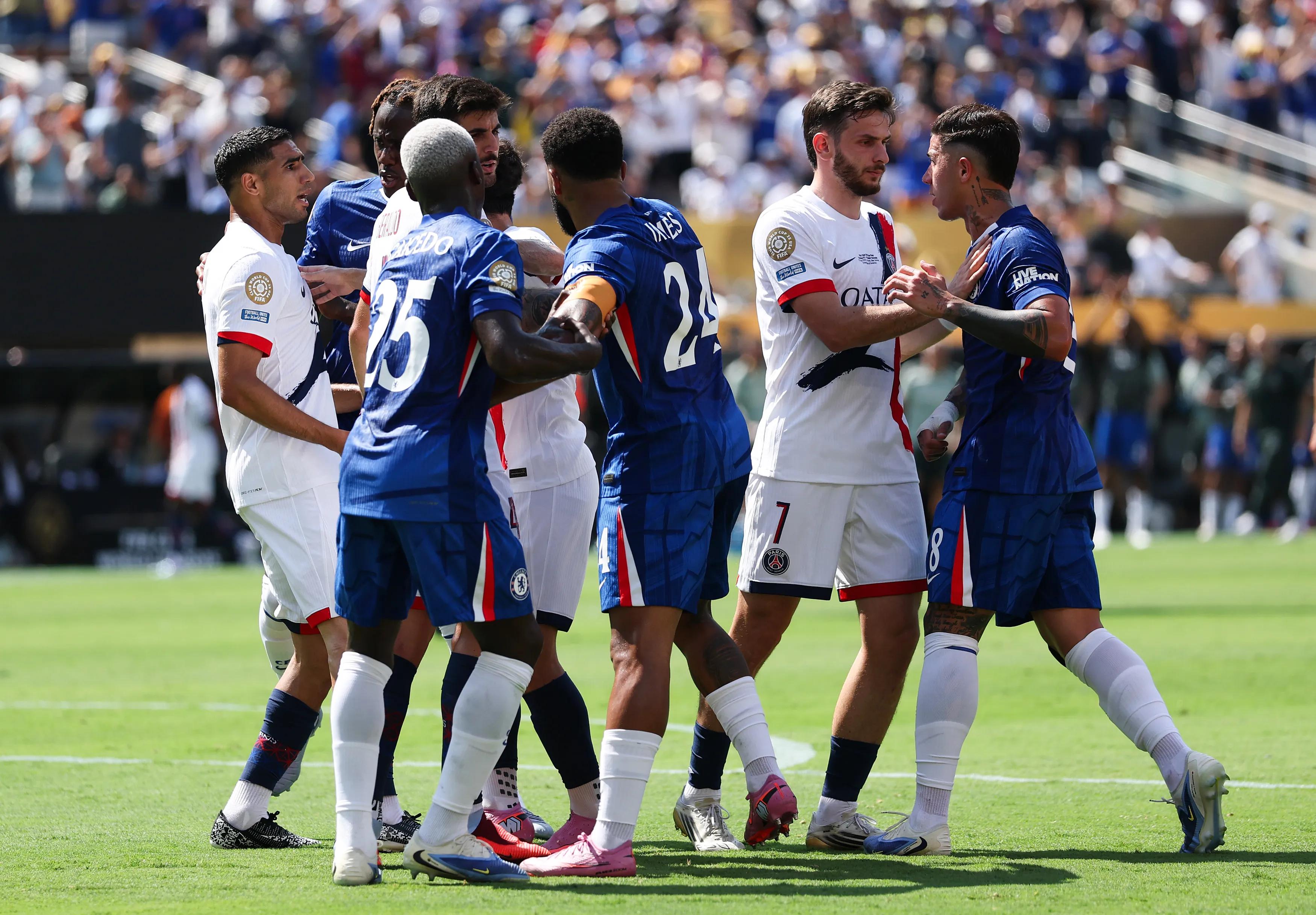 transform-af26fe3b-01aa-47cc-9d3d-3c6582cbe6c1-Chelsea-and-PSG-players-scuffle