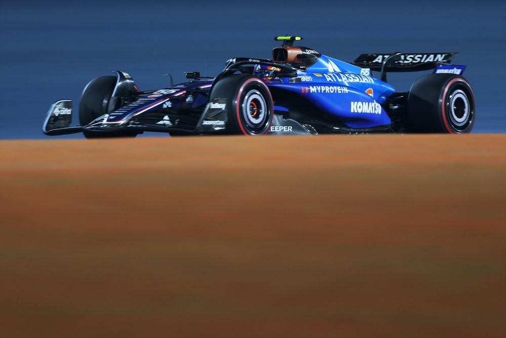 images-mgl-YvKQKdL6-s1000-carlos-sainz-williams