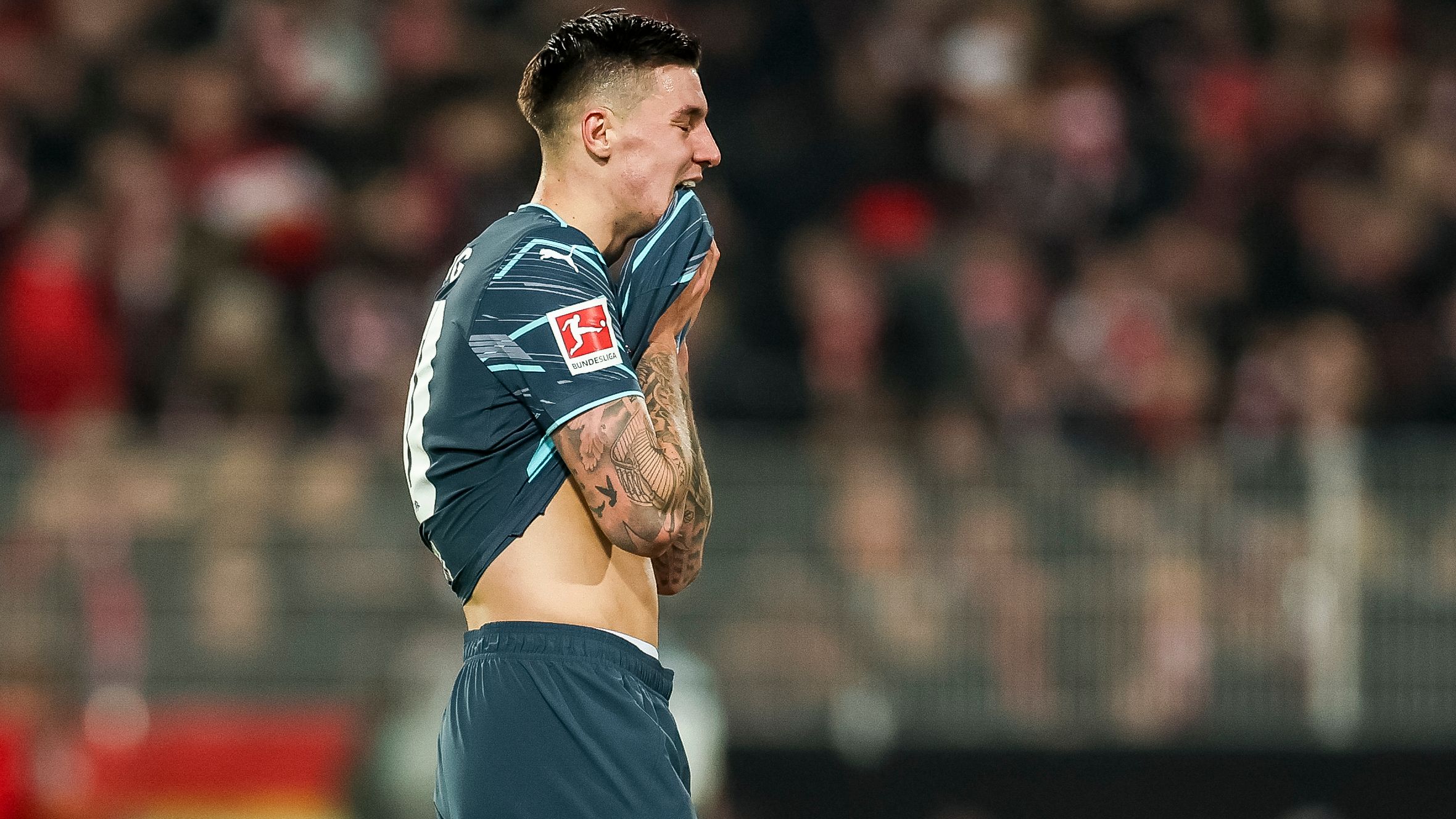 images-v3-bltaee357bd06598947-crop-MM5DEMZWGA5DCMZSHA5G433XMU5DAORRGIZQ====-GettyImages-2197213616