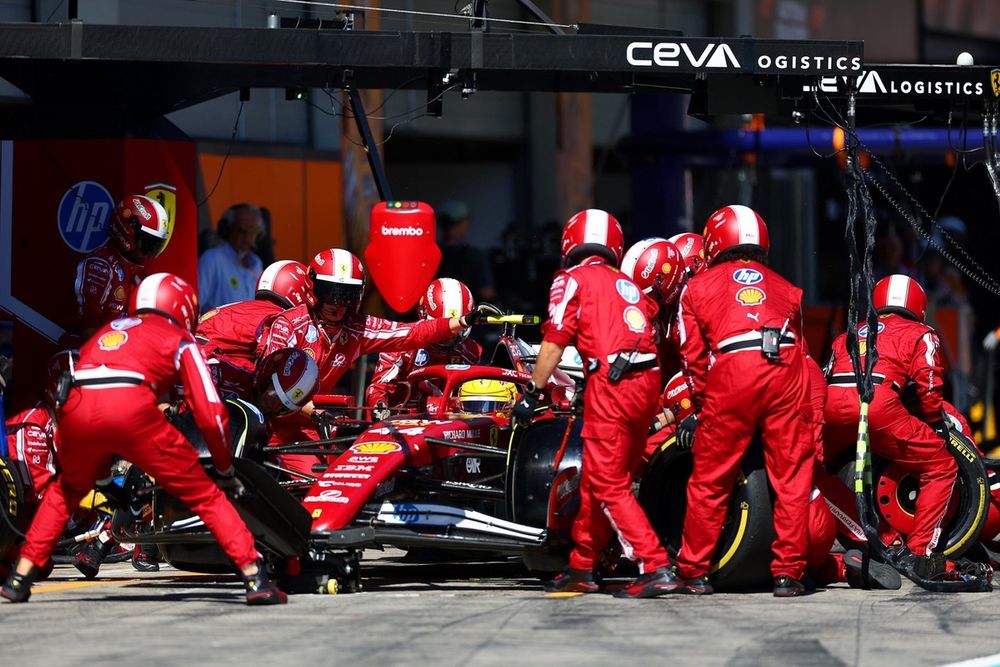 images-mgl-0qX5RLw6-s1000-lewis-hamilton-ferrari