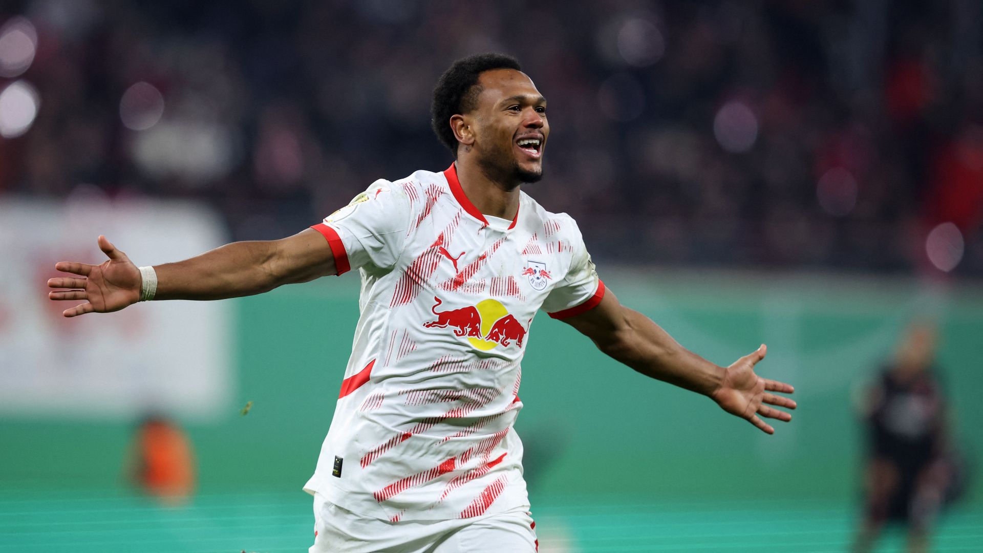 images-v3-blt4b7c3dc05fa6e1c9-Lois%20Openda%20Lipsia