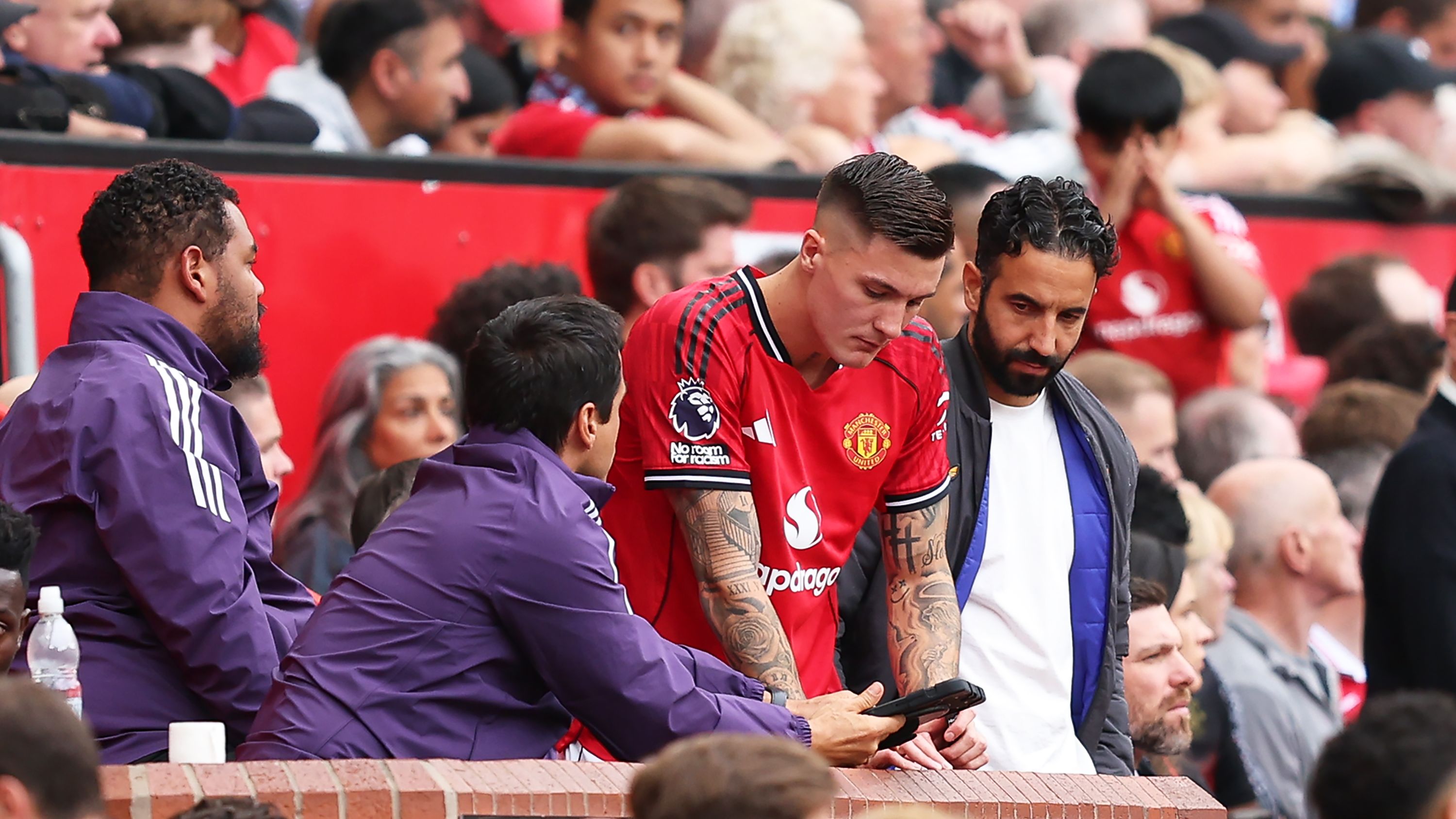 images-v3-getty-2233051109-crop-MM5DGMBQGA5DCNRYHA5G433XMU5DAORRGU3Q====-GettyImages-2233051109