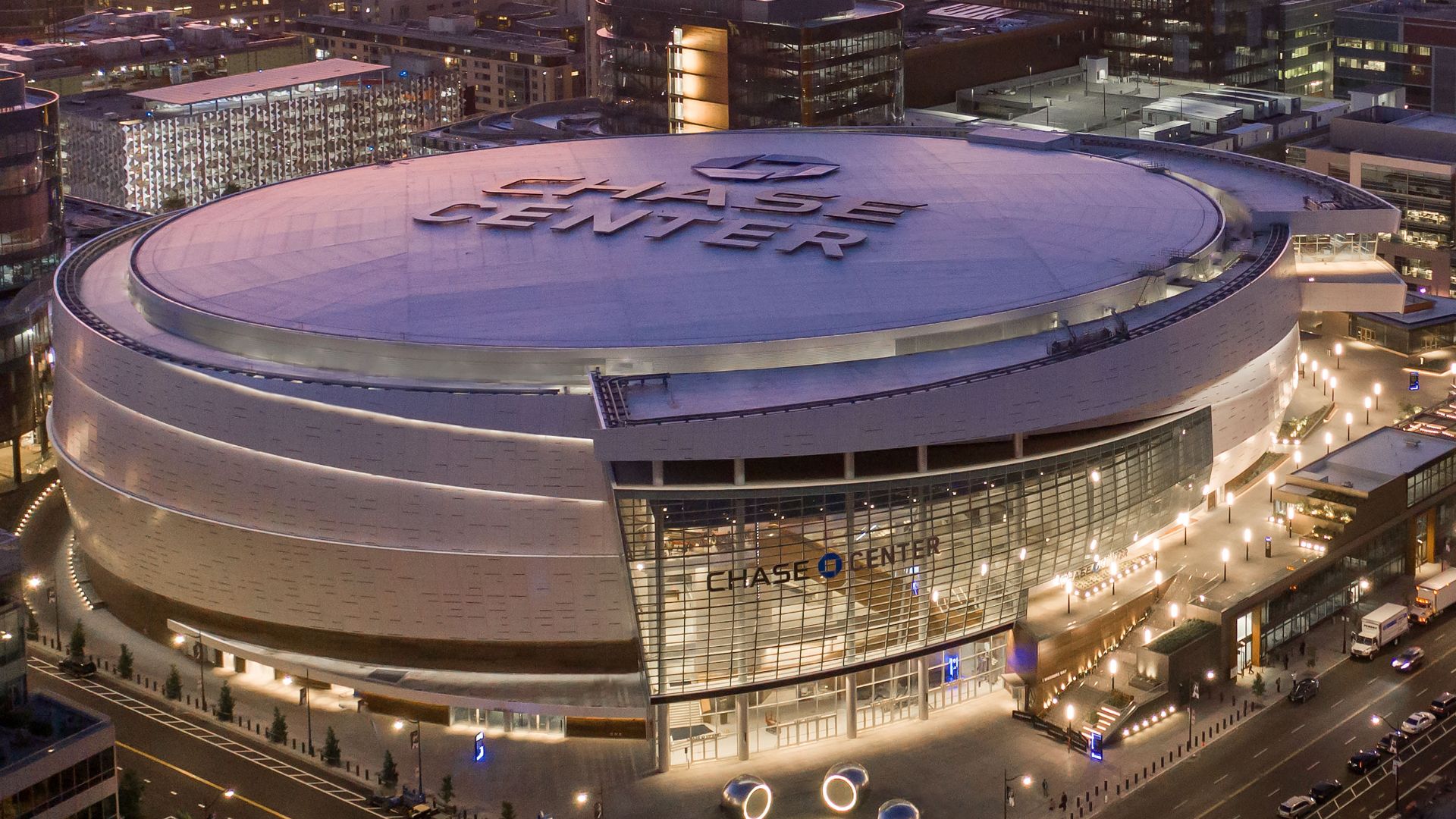 images-v3-blt8212c9a92906e64b-Chase%20Center%20(1)