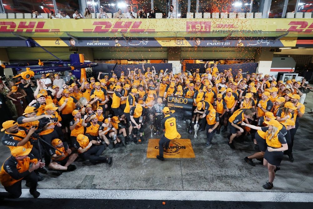 images-mgl-6DGq3o9Y-s1000-lando-norris-mclaren-oscar-pia