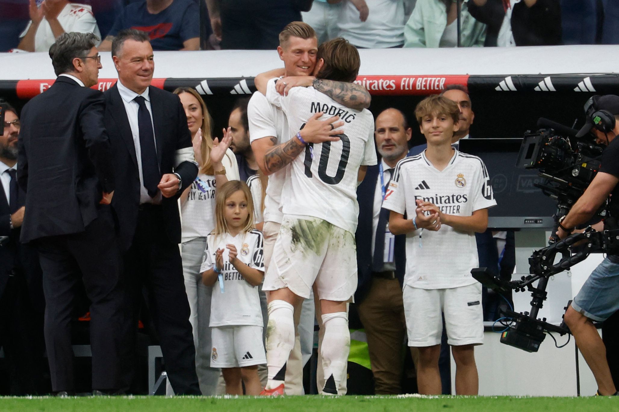 images-v3-bltf07fcea256dc8f04-GettyImages-2216102163