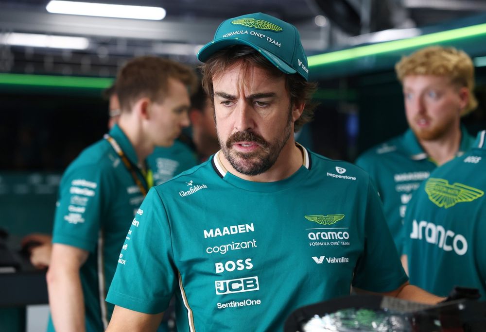 images-mgl-6AErmGG6-s1000-fernando-alonso-aston-martin-r