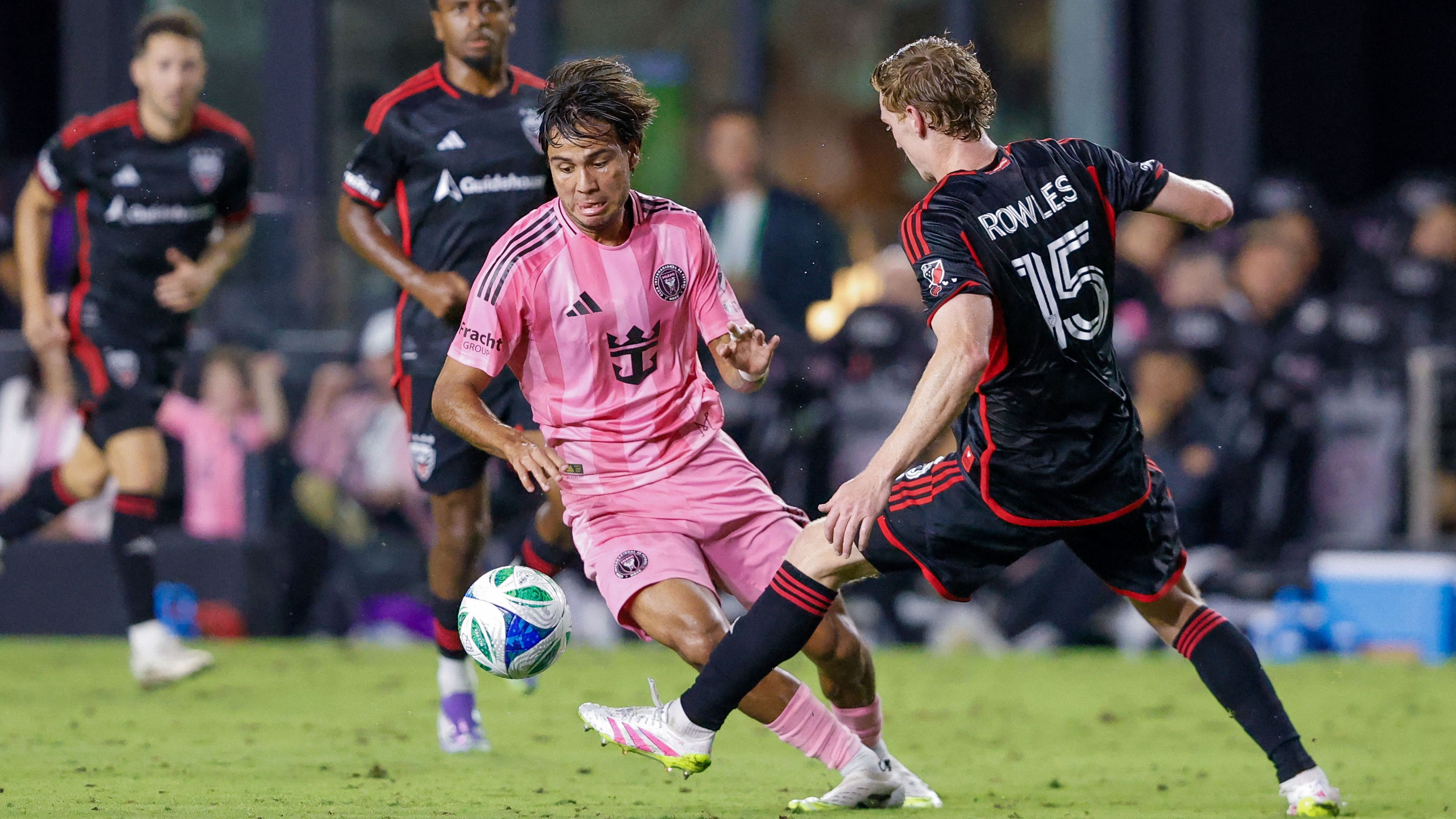 images-v3-getty-2235993900-crop-MM5DKMBQGQ5DEOBRGU5G433XMU5DAORSGYYQ====-GettyImages-2235993900