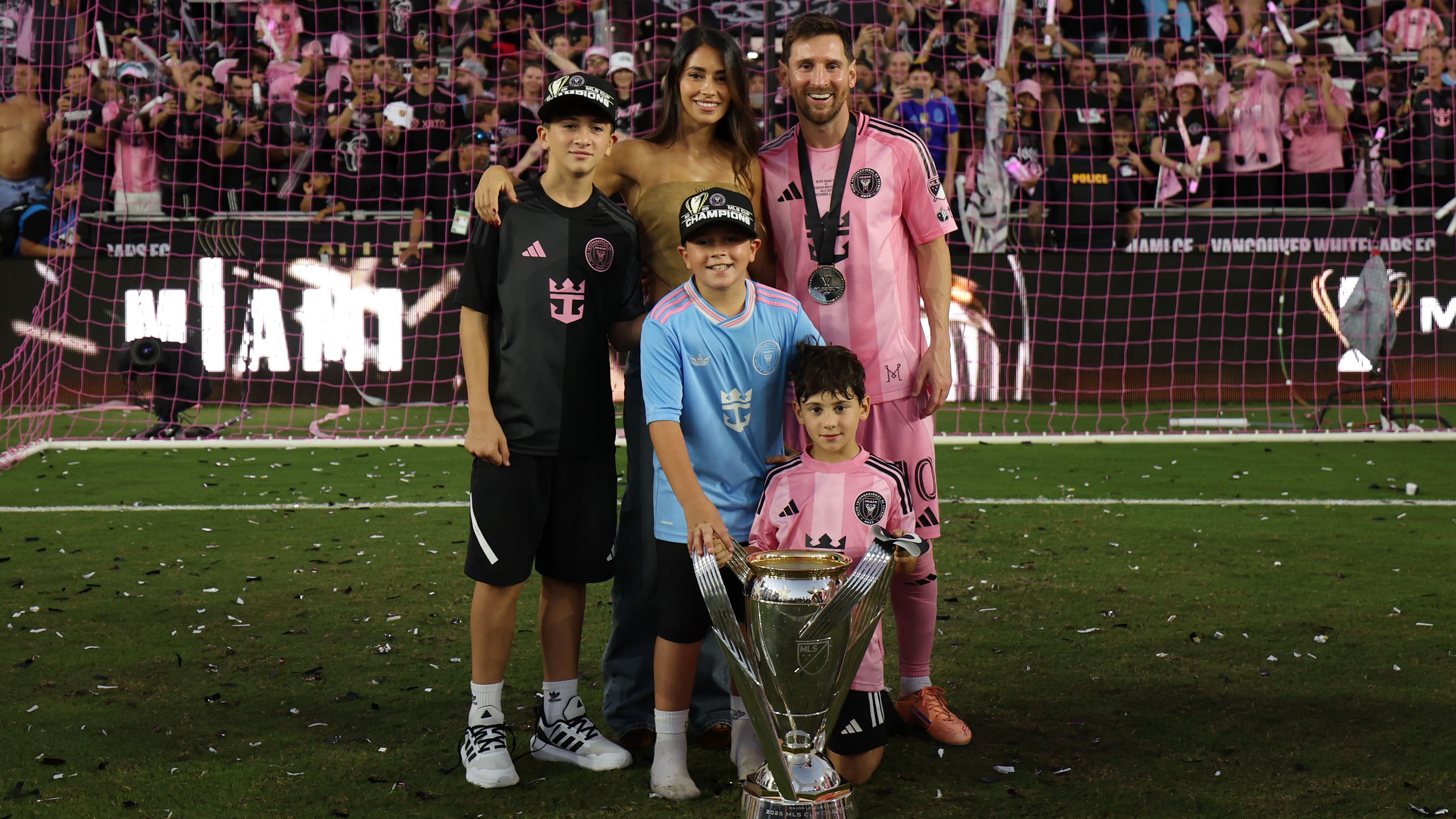 images-v3-getty-2250411230-crop-MM5DIMJRGY5DEMZRGU5G433XMU5DAORSGE2A====-GettyImages-2250411230