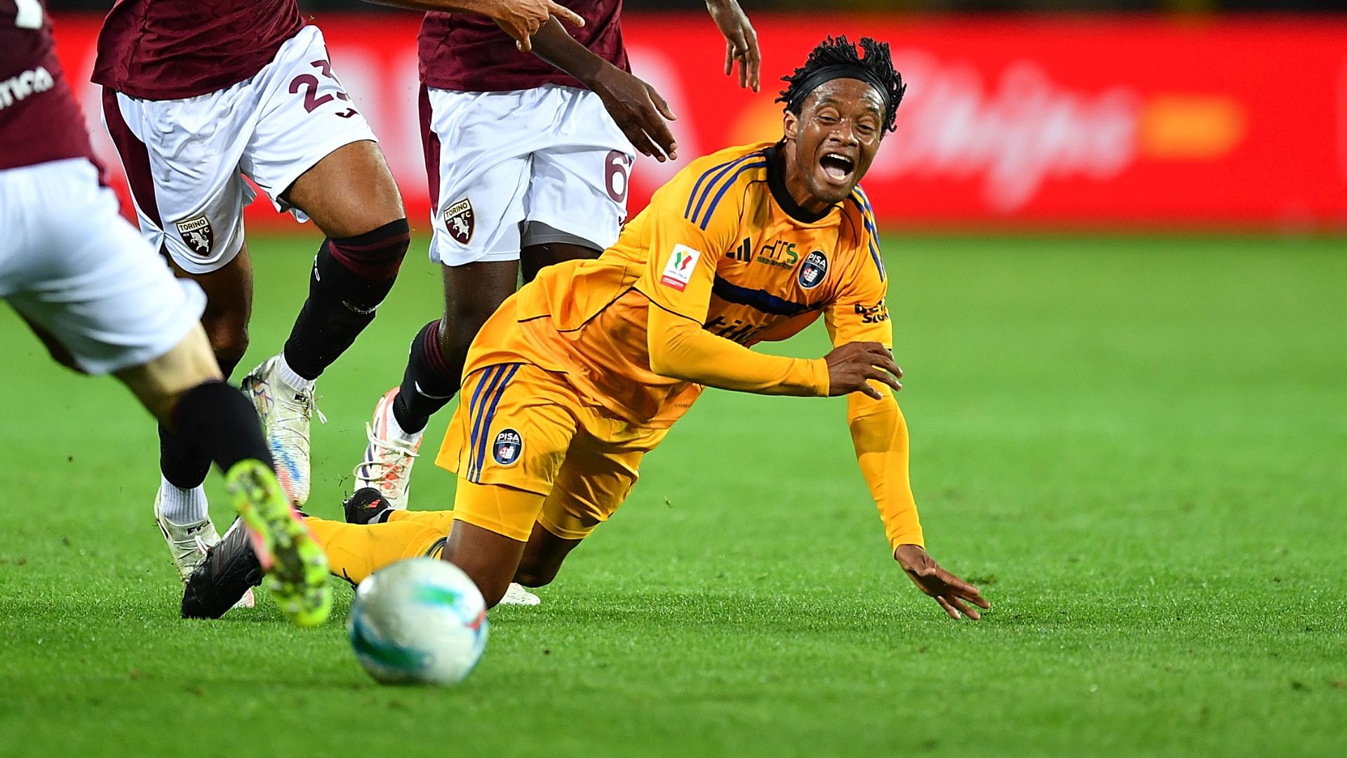 images-v3-blt0a4adebc4d132f9e-GettyImages-2236999867(1)