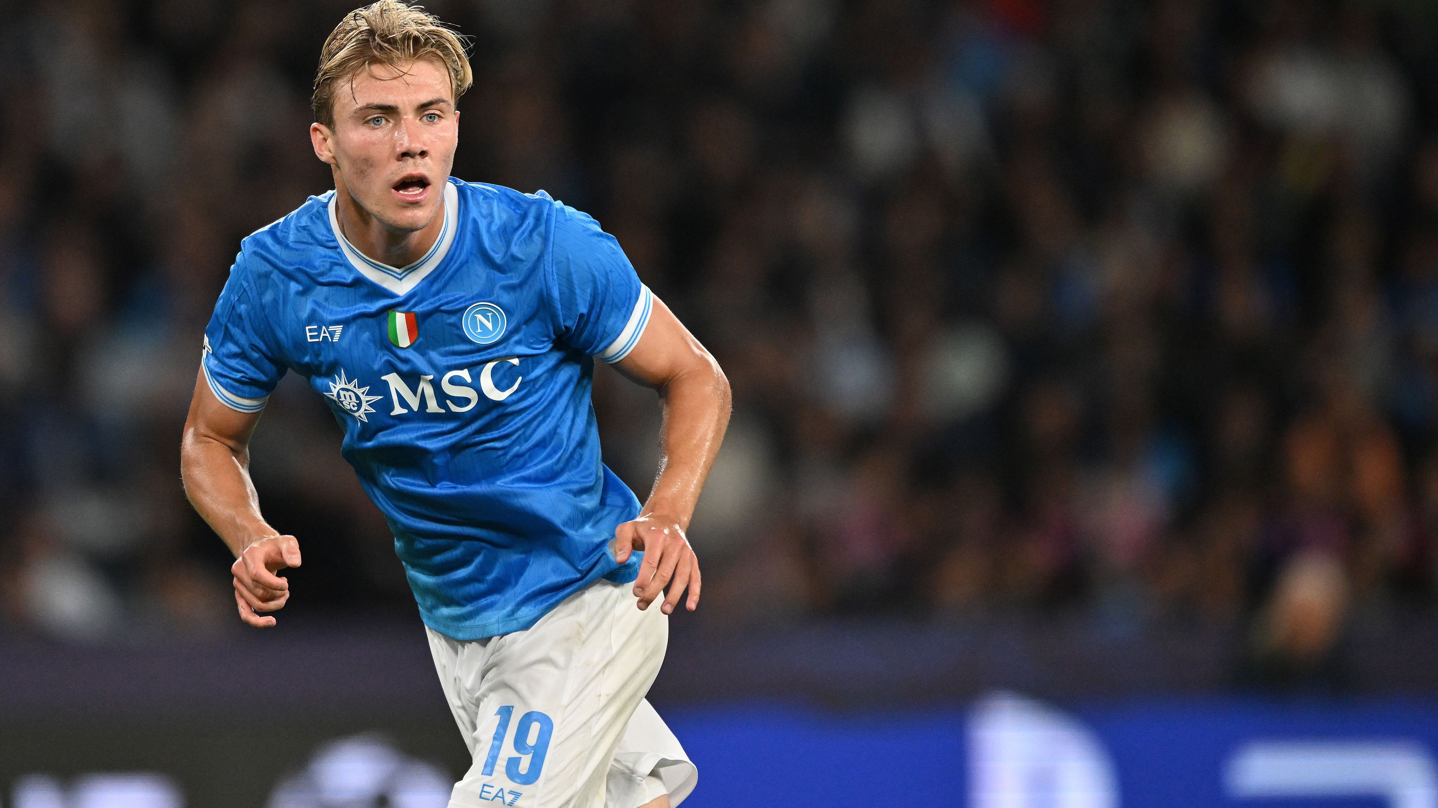 images-v3-getty-2238771750-crop-MM5DKMBTGU5DEOBTGI5G433XMU5DAORSGQZA====-GettyImages-2238771750