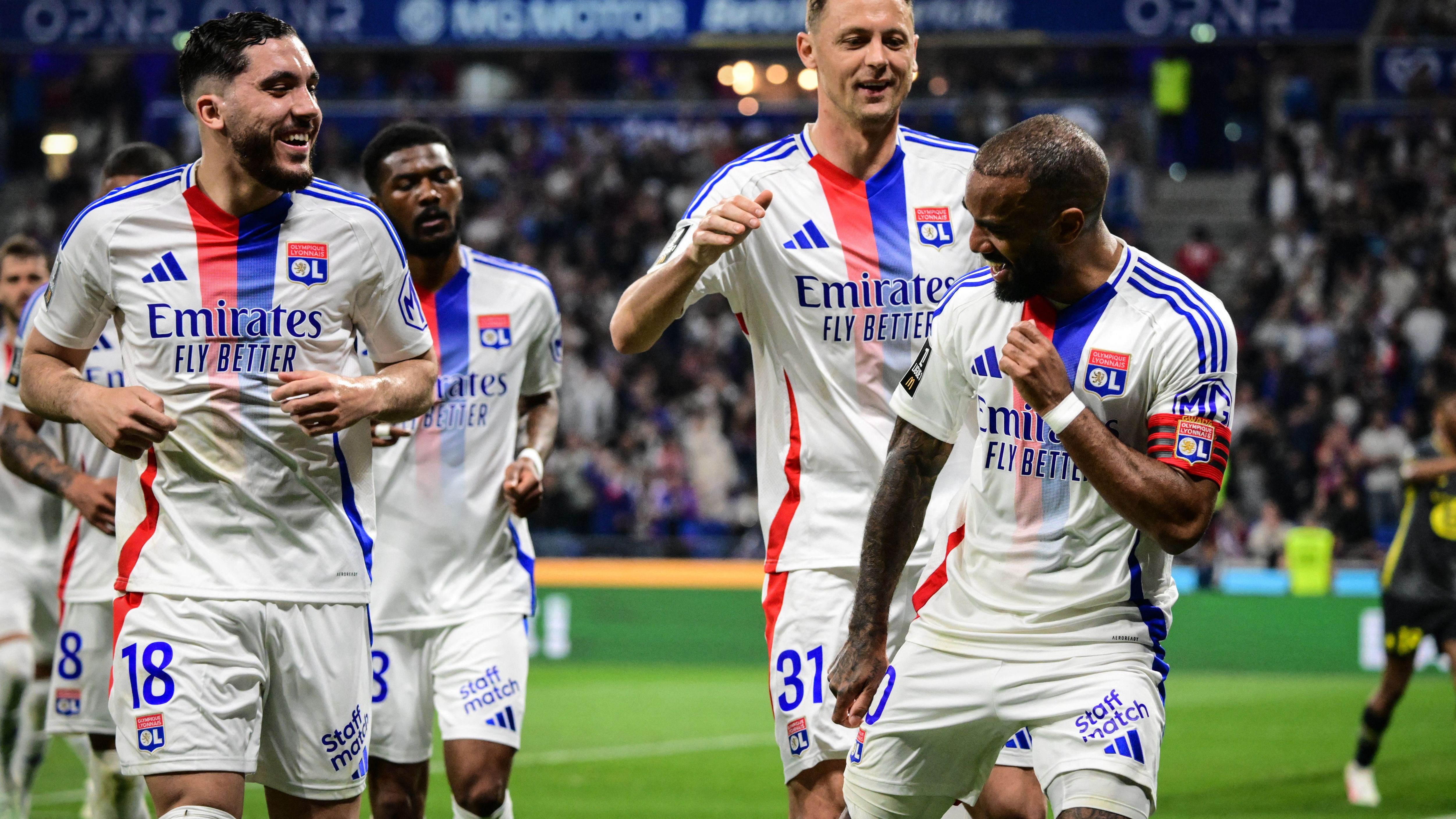 images-v3-getty-2208097847-crop-MM5DKMBQGU5DEOBRGU5G433XMU5DAORSGYYA====-GettyImages-2208097847