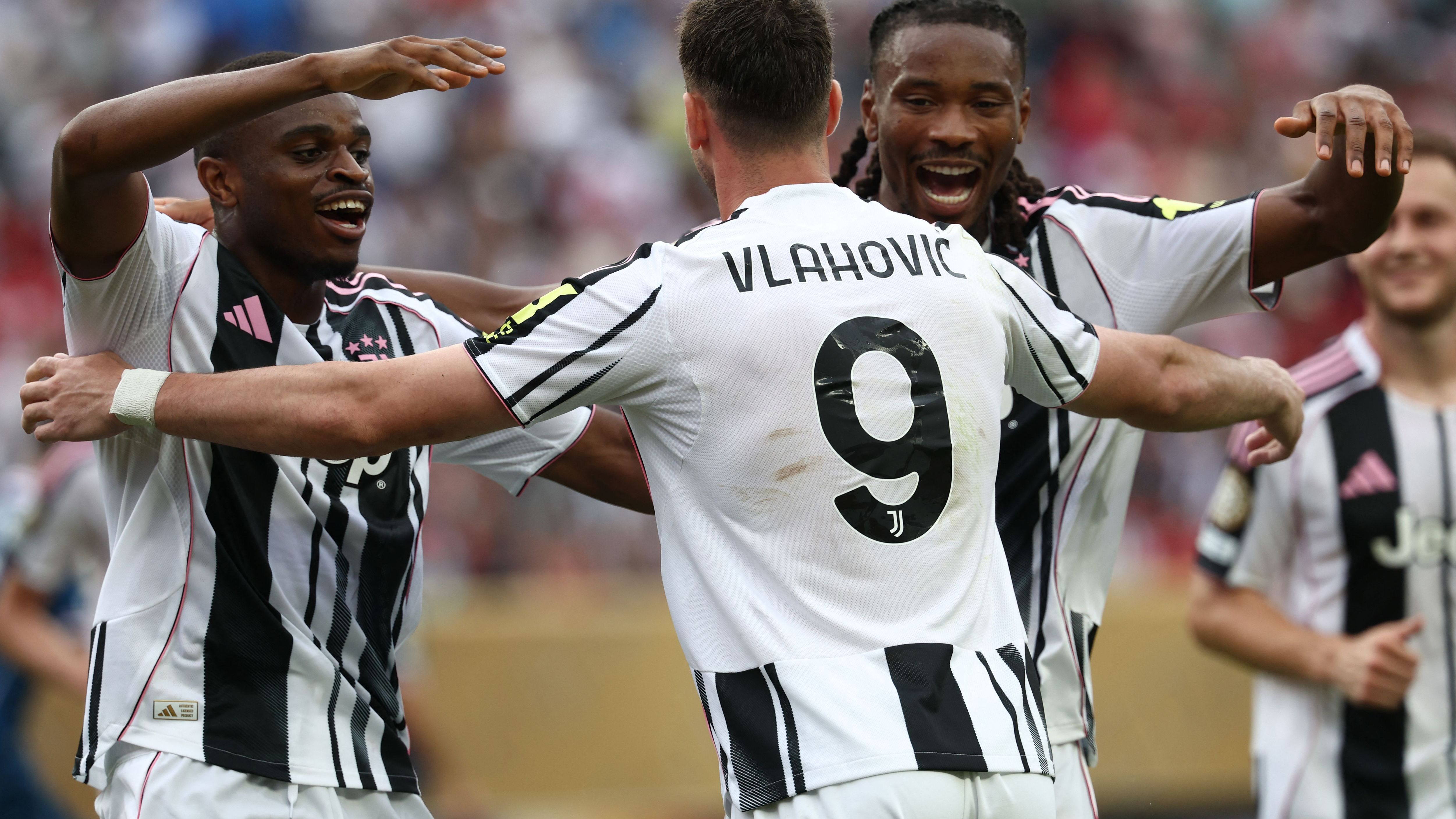 images-v3-getty-2220764914-crop-MM5DKMBQGQ5DEOBRGU5G433XMU5DAORSGYYQ====-GettyImages-2220764914