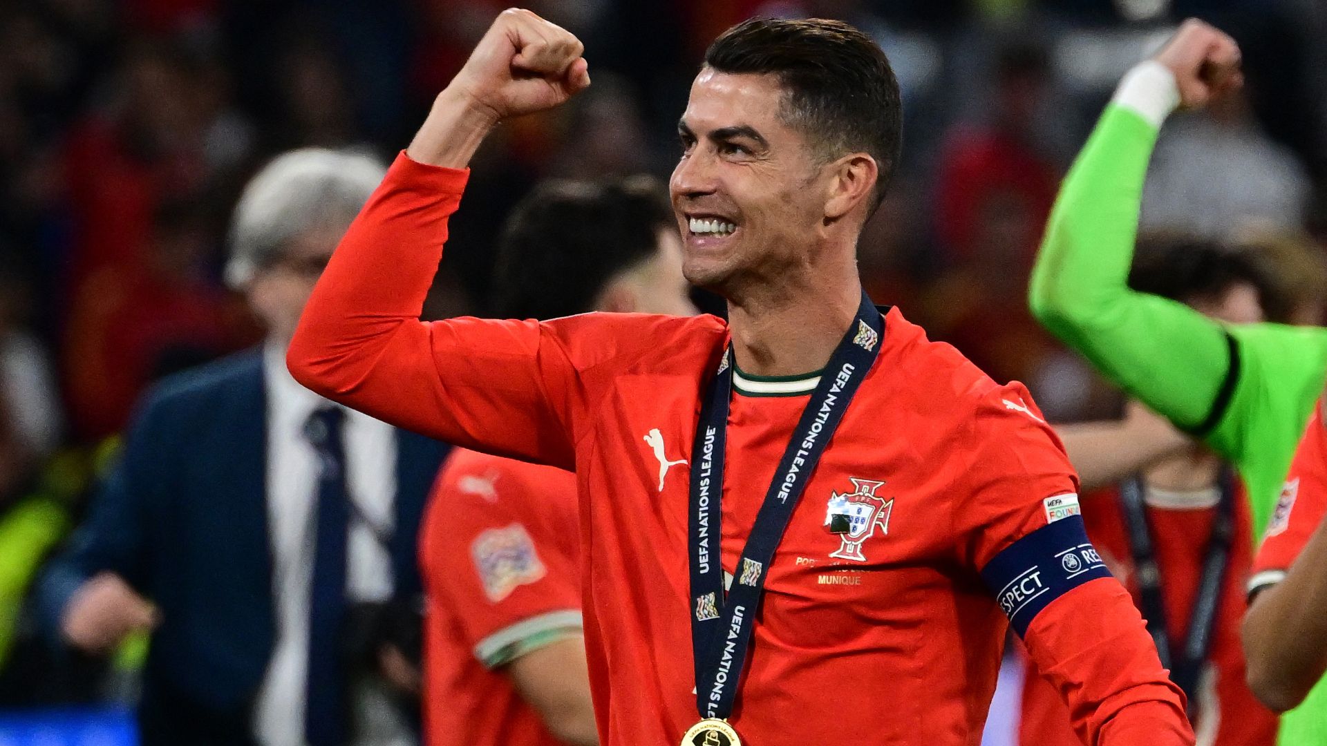 images-v3-blt726dc29671c82449-Cristiano%20Ronaldo%20Portogallo